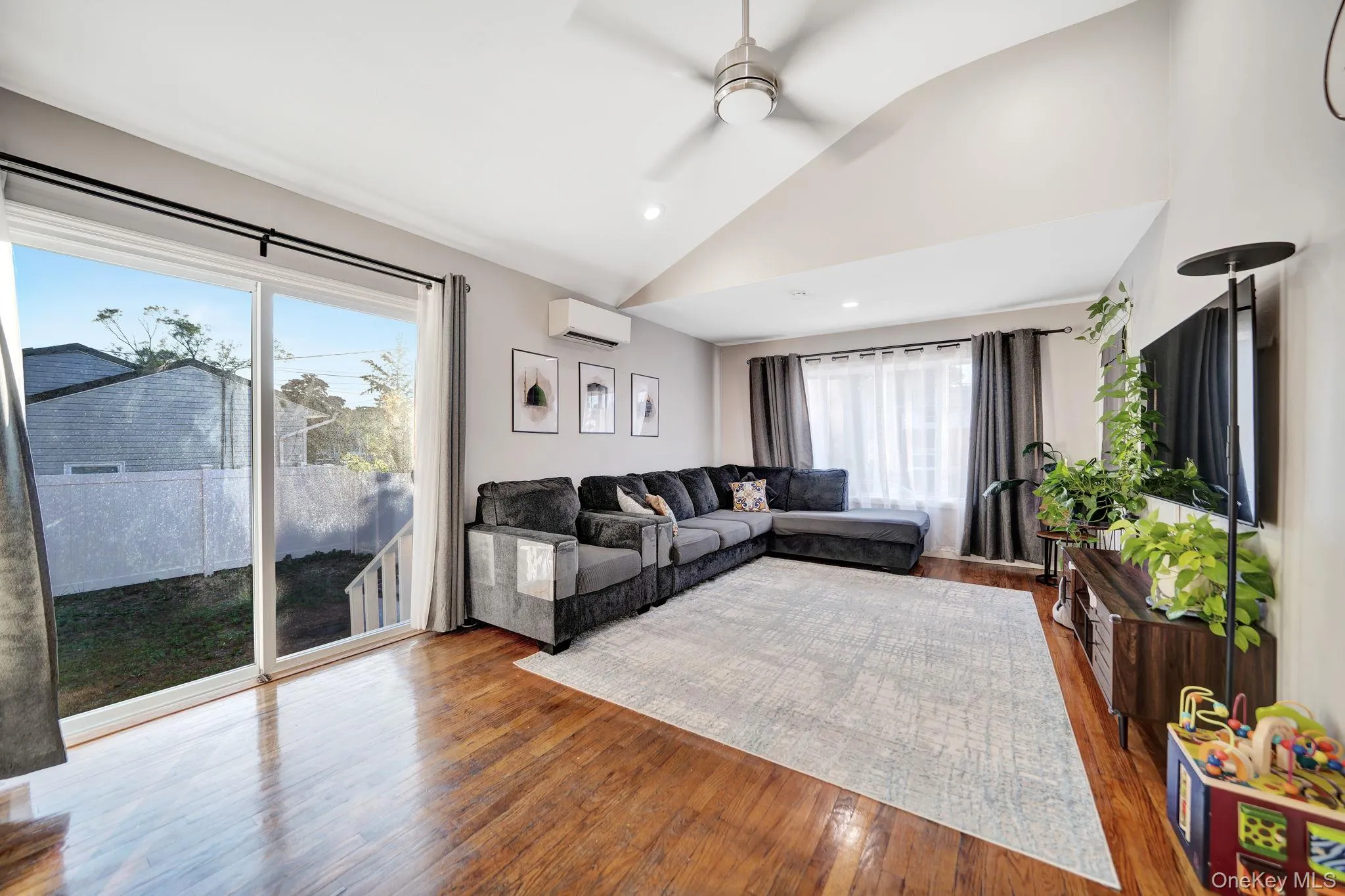 164 Pennsylvania Avenue, Islip, NY, 6 Bedrooms Bedrooms, 14 Rooms Rooms,3 BathroomsBathrooms,Residential,For Rent,Pennsylvania,0,KEY1018852 164 Pennsylvania Avenue, Islip, NY, 6 Bedrooms Bedrooms, 14 Rooms Rooms,3 BathroomsBathrooms,Residential,For Rent,Pennsylvania,0,KEY1018852