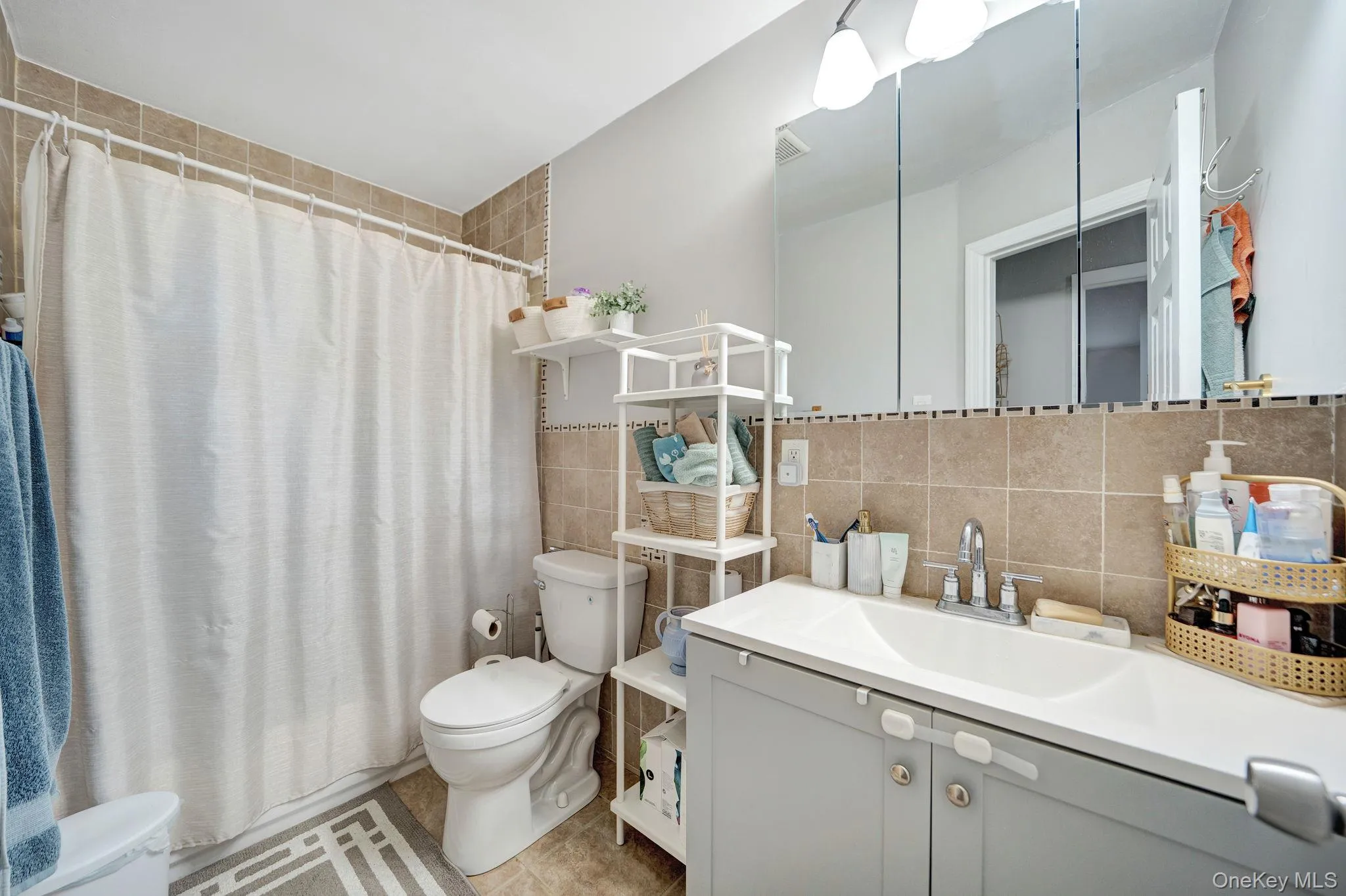 164 Pennsylvania Avenue, Islip, NY, 6 Bedrooms Bedrooms, 14 Rooms Rooms,3 BathroomsBathrooms,Residential,For Rent,Pennsylvania,0,KEY1018852 164 Pennsylvania Avenue, Islip, NY, 6 Bedrooms Bedrooms, 14 Rooms Rooms,3 BathroomsBathrooms,Residential,For Rent,Pennsylvania,0,KEY1018852