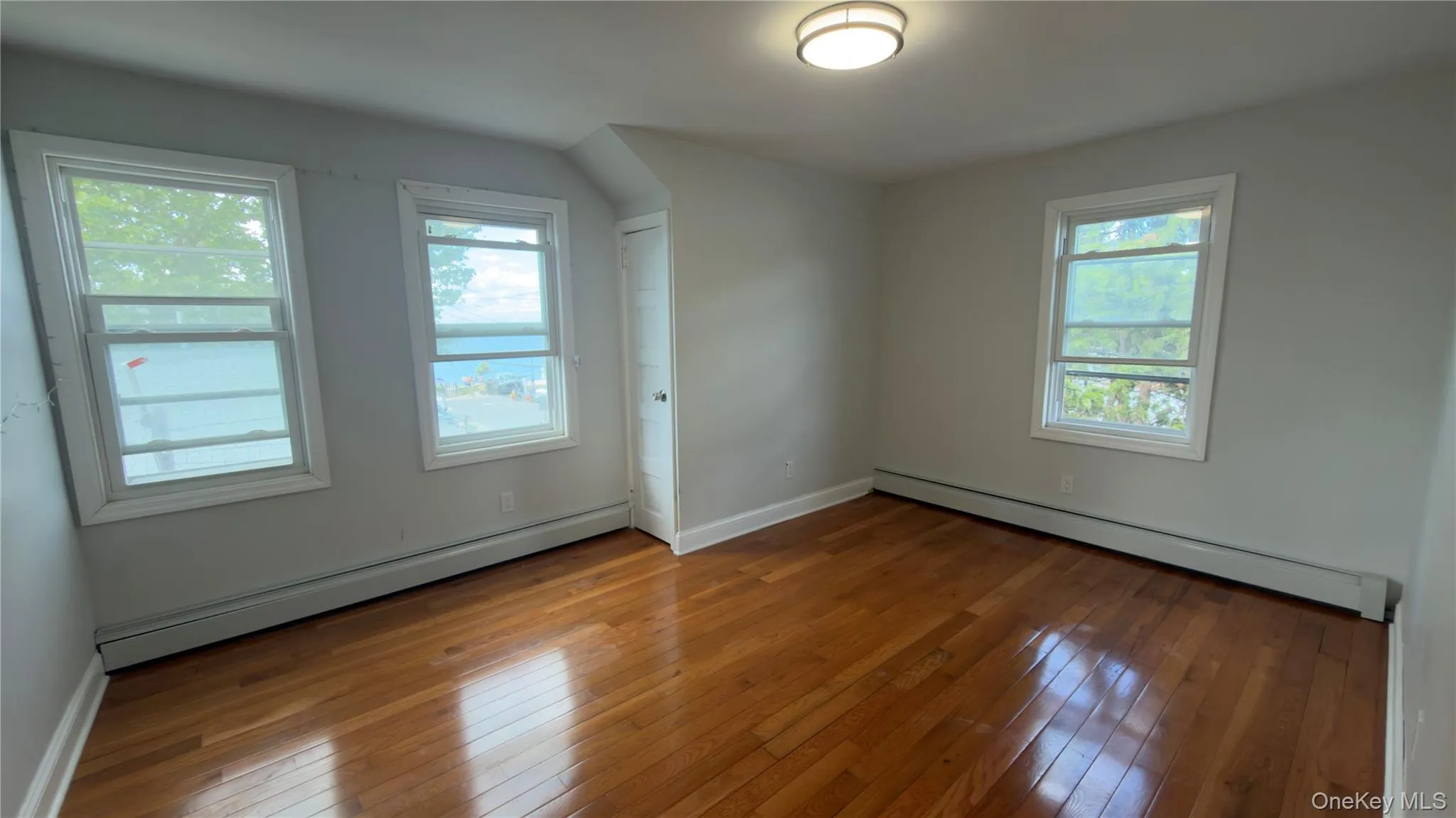 10 Greenwich Avenue, Oyster Bay, NY, 3 Bedrooms Bedrooms, 10 Rooms Rooms,2 BathroomsBathrooms,Residential Lease,For Rent,Greenwich,0,KEY1018861 10 Greenwich Avenue, Oyster Bay, NY, 3 Bedrooms Bedrooms, 10 Rooms Rooms,2 BathroomsBathrooms,Residential Lease,For Rent,Greenwich,0,KEY1018861