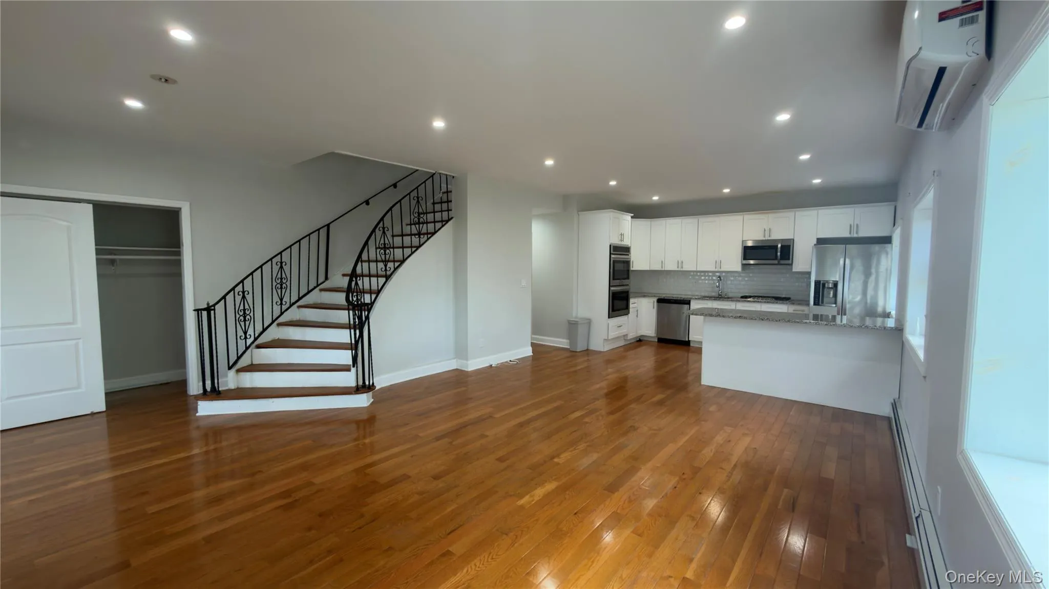 10 Greenwich Avenue, Oyster Bay, NY, 3 Bedrooms Bedrooms, 10 Rooms Rooms,2 BathroomsBathrooms,Residential Lease,For Rent,Greenwich,0,KEY1018861 10 Greenwich Avenue, Oyster Bay, NY, 3 Bedrooms Bedrooms, 10 Rooms Rooms,2 BathroomsBathrooms,Residential Lease,For Rent,Greenwich,0,KEY1018861