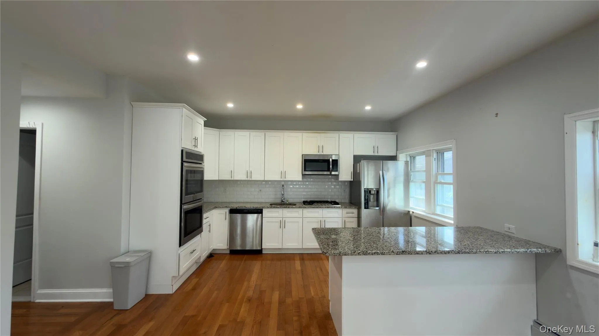 10 Greenwich Avenue, Oyster Bay, NY, 3 Bedrooms Bedrooms, 10 Rooms Rooms,2 BathroomsBathrooms,Residential Lease,For Rent,Greenwich,0,KEY1018861 10 Greenwich Avenue, Oyster Bay, NY, 3 Bedrooms Bedrooms, 10 Rooms Rooms,2 BathroomsBathrooms,Residential Lease,For Rent,Greenwich,0,KEY1018861