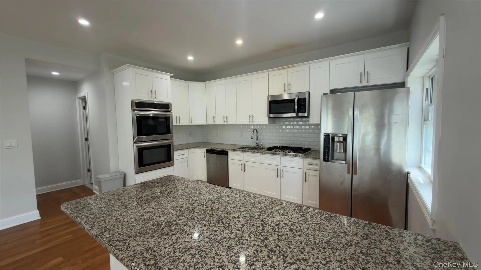 10 Greenwich Avenue, Oyster Bay, NY, 3 Bedrooms Bedrooms, 10 Rooms Rooms,2 BathroomsBathrooms,Residential Lease,For Rent,Greenwich,0,KEY1018861 10 Greenwich Avenue, Oyster Bay, NY, 3 Bedrooms Bedrooms, 10 Rooms Rooms,2 BathroomsBathrooms,Residential Lease,For Rent,Greenwich,0,KEY1018861