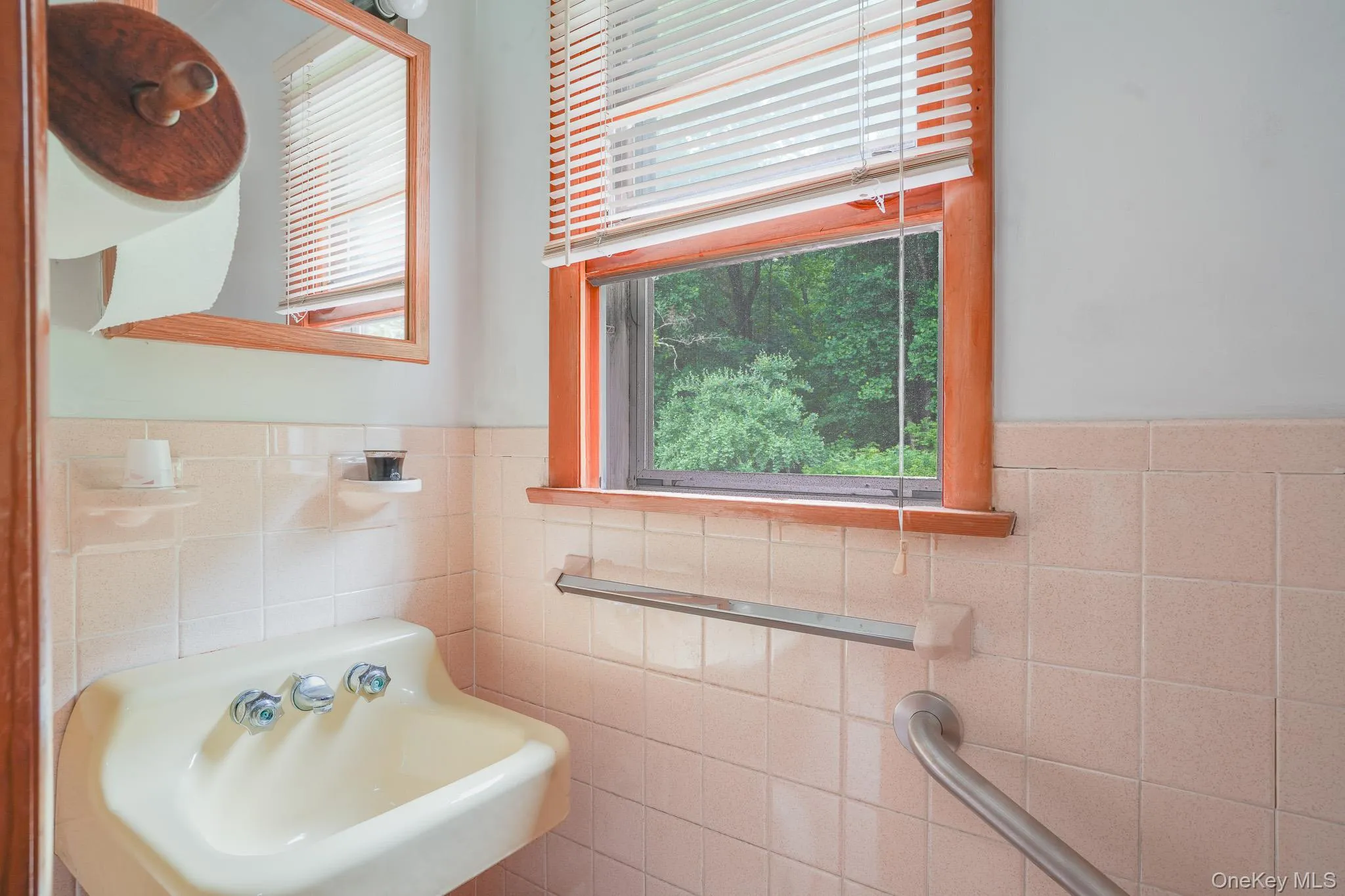 142 Westchester Avenue, Cortlandt, NY, 3 Bedrooms Bedrooms, 7 Rooms Rooms,2 BathroomsBathrooms,Residential,For Rent,Westchester,0,1018865 142 Westchester Avenue, Cortlandt, NY, 3 Bedrooms Bedrooms, 7 Rooms Rooms,2 BathroomsBathrooms,Residential,For Rent,Westchester,0,1018865