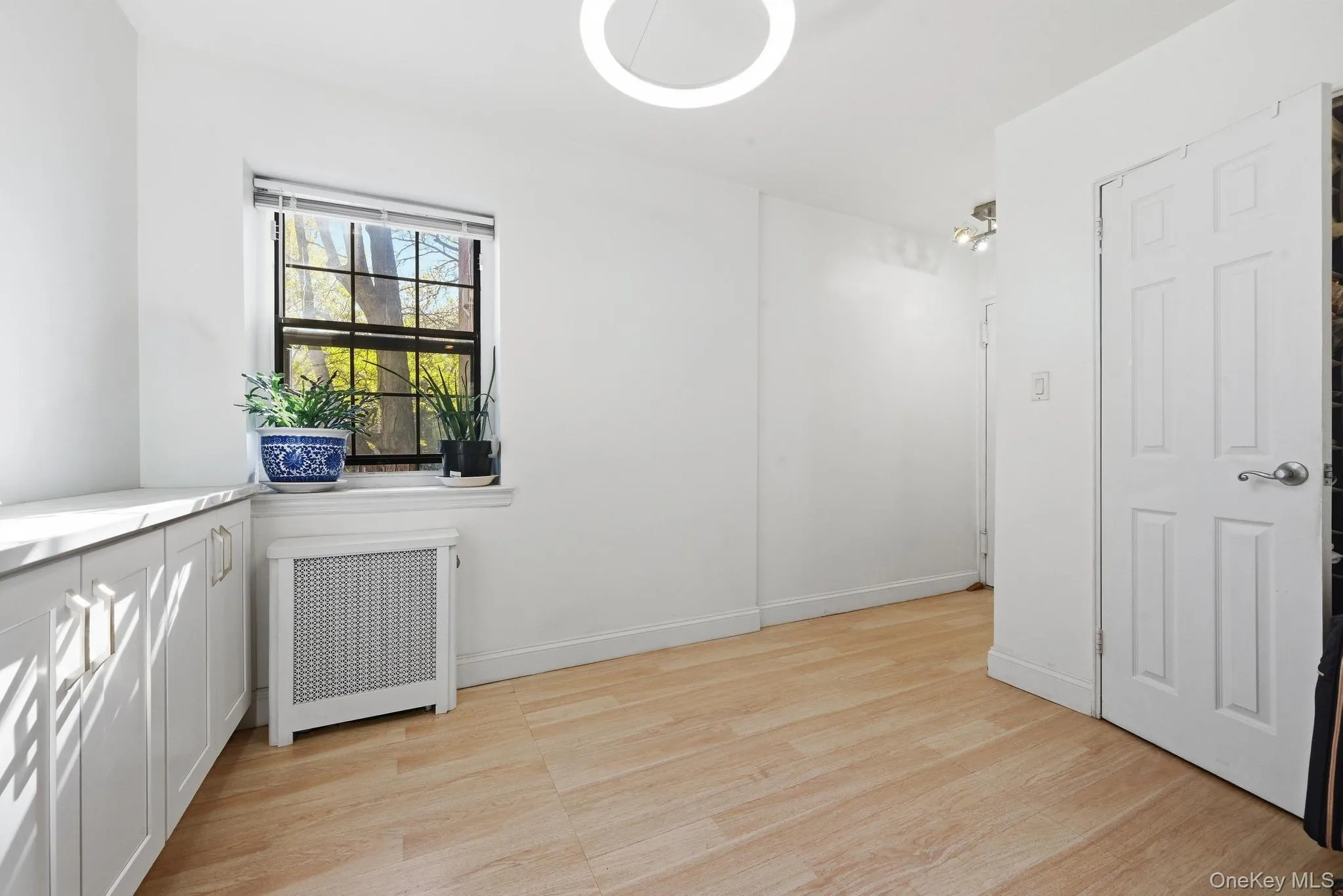 7837 Main Street, New York, NY, 1 Bedroom Bedrooms, 3 Rooms Rooms,1 BathroomBathrooms,Residential,For Rent,Main,0,KEY1018867 7837 Main Street, New York, NY, 1 Bedroom Bedrooms, 3 Rooms Rooms,1 BathroomBathrooms,Residential,For Rent,Main,0,KEY1018867