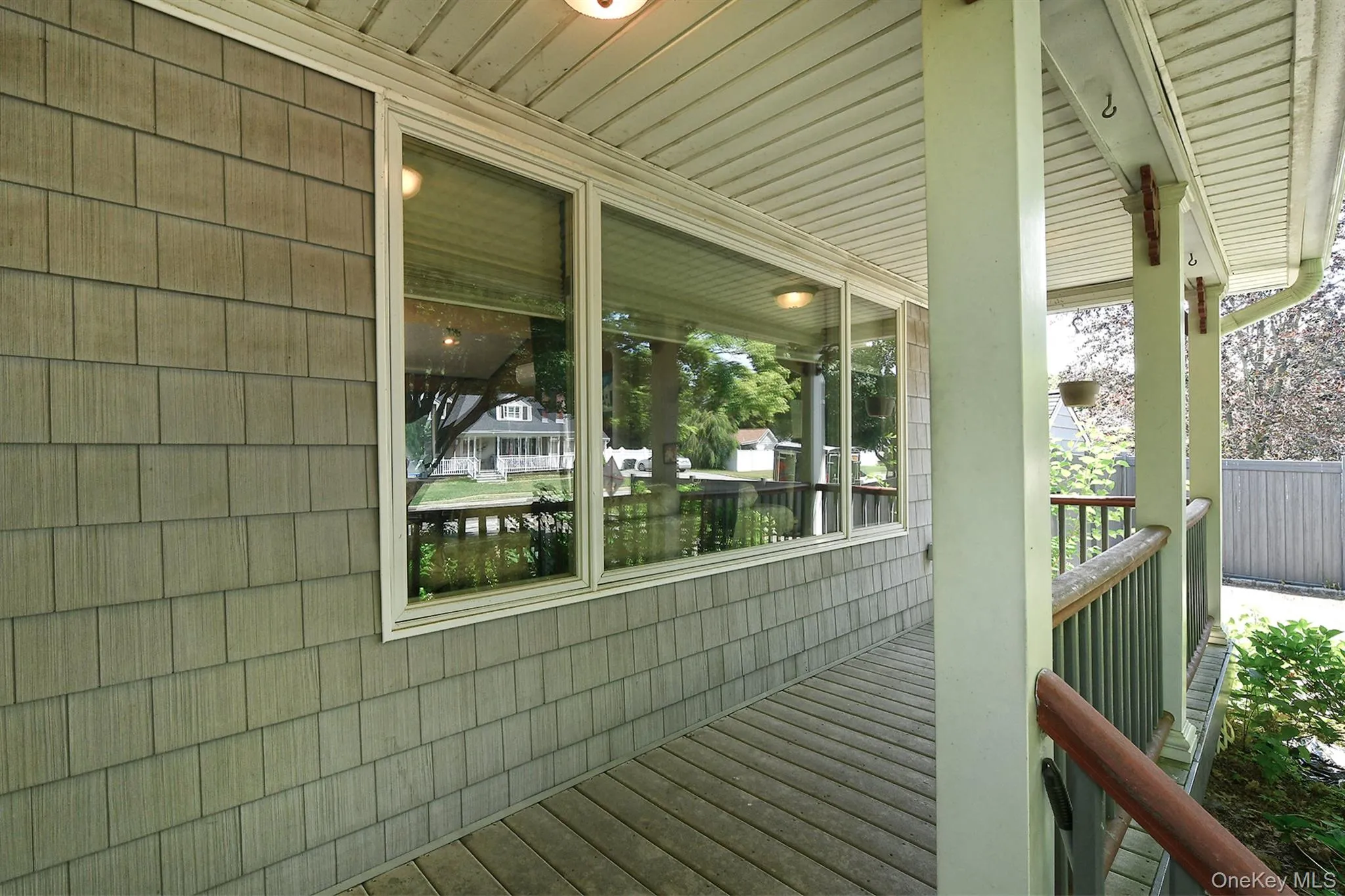 265 Sixth Avenue, Smithtown, NY, 3 Bedrooms Bedrooms, 5 Rooms Rooms,1 BathroomBathrooms,Residential,For Rent,Sixth,0,KEY1018871 265 Sixth Avenue, Smithtown, NY, 3 Bedrooms Bedrooms, 5 Rooms Rooms,1 BathroomBathrooms,Residential,For Rent,Sixth,0,KEY1018871
