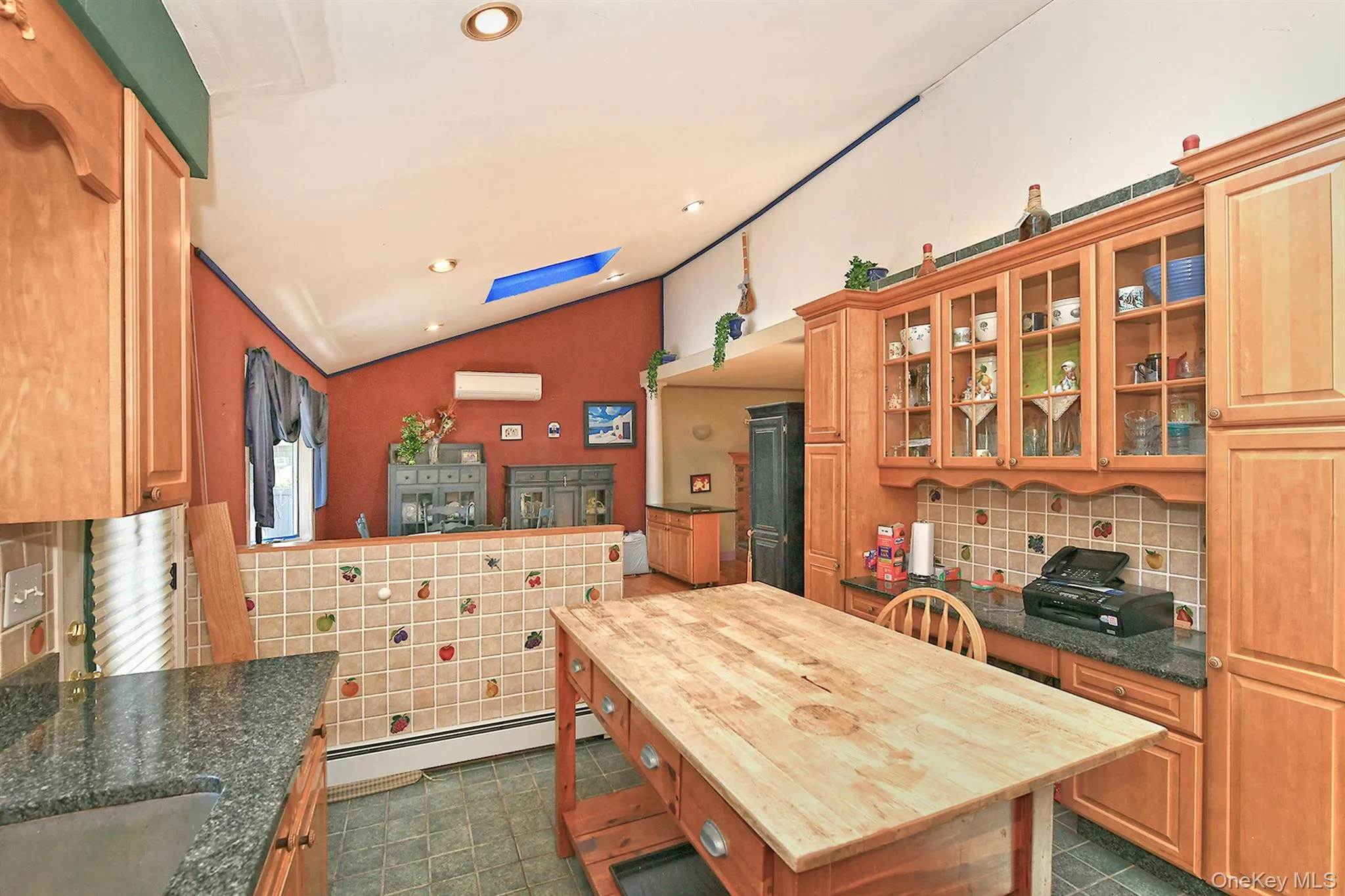 265 Sixth Avenue, Smithtown, NY, 3 Bedrooms Bedrooms, 5 Rooms Rooms,1 BathroomBathrooms,Residential,For Rent,Sixth,0,KEY1018871 265 Sixth Avenue, Smithtown, NY, 3 Bedrooms Bedrooms, 5 Rooms Rooms,1 BathroomBathrooms,Residential,For Rent,Sixth,0,KEY1018871