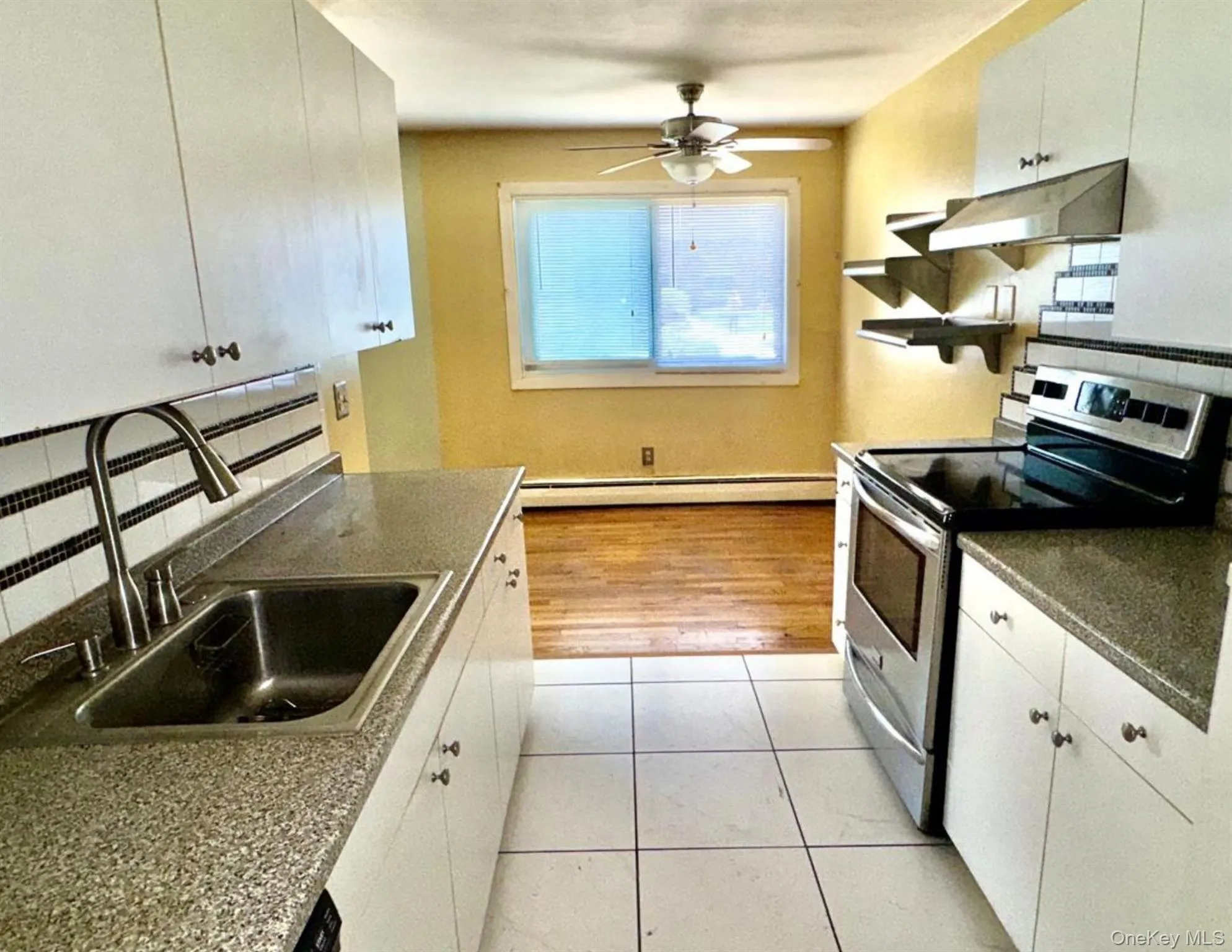 2453 D Union Boulevard, Islip, NY, 2 Bedrooms Bedrooms, 4 Rooms Rooms,1 BathroomBathrooms,Residential,For Rent,Union,0,KEY1018874 2453 D Union Boulevard, Islip, NY, 2 Bedrooms Bedrooms, 4 Rooms Rooms,1 BathroomBathrooms,Residential,For Rent,Union,0,KEY1018874
