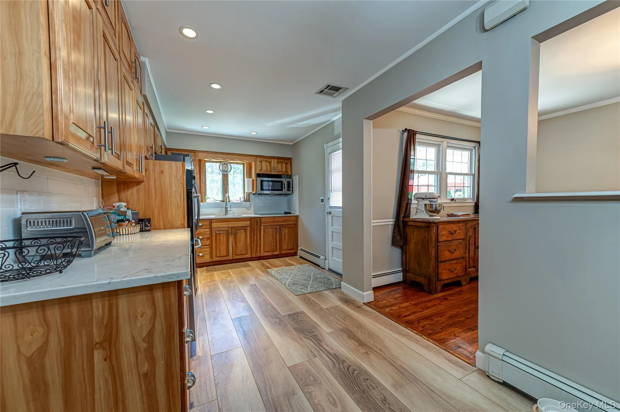 20 Bayside Avenue, Brookhaven, NY, 3 Bedrooms Bedrooms, 6 Rooms Rooms,2 BathroomsBathrooms,Residential,For Rent,Bayside,0,1018880 20 Bayside Avenue, Brookhaven, NY, 3 Bedrooms Bedrooms, 6 Rooms Rooms,2 BathroomsBathrooms,Residential,For Rent,Bayside,0,1018880
