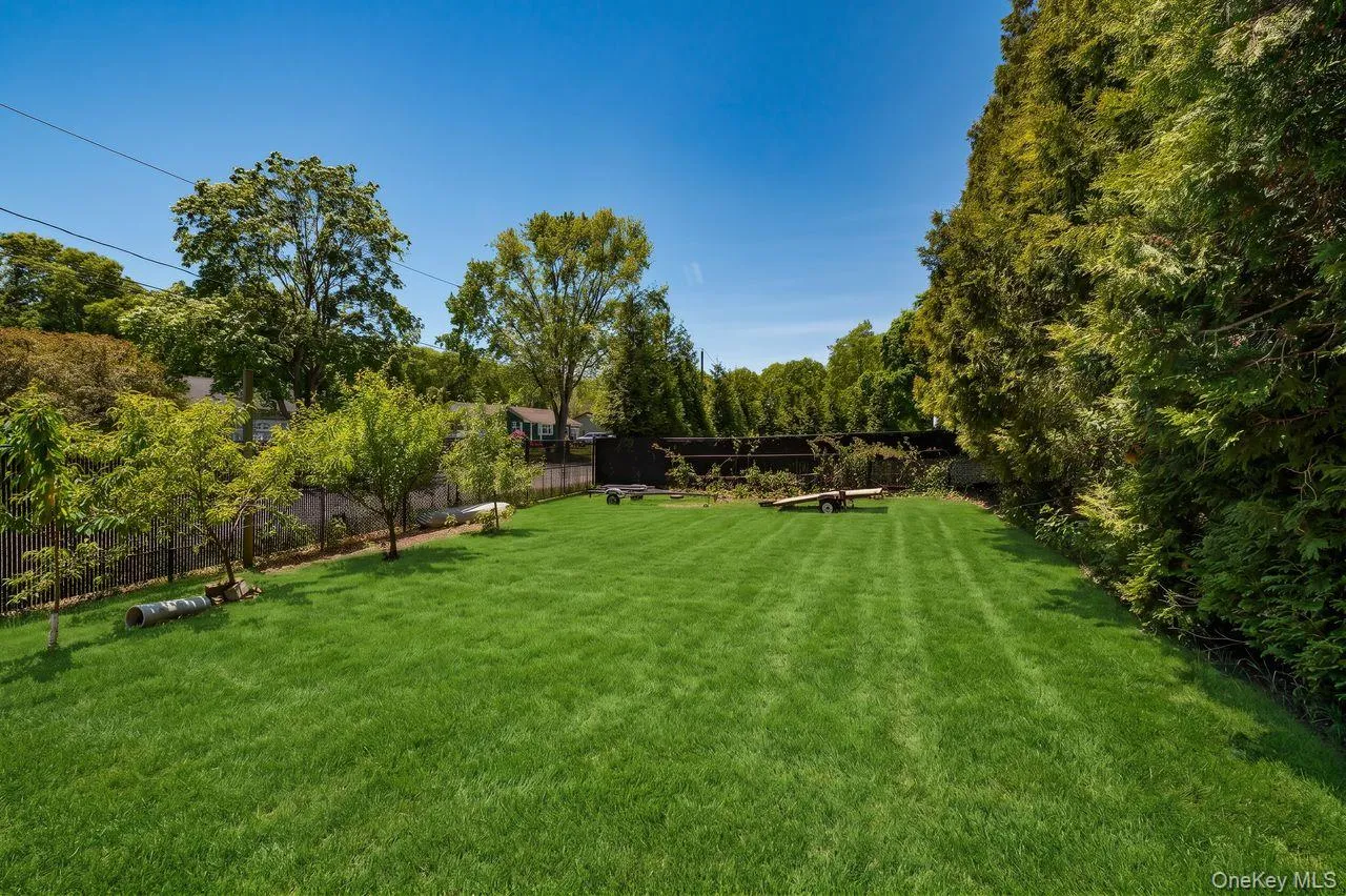 20 Bayside Avenue, Brookhaven, NY, 3 Bedrooms Bedrooms, 6 Rooms Rooms,2 BathroomsBathrooms,Residential,For Rent,Bayside,0,1018880 20 Bayside Avenue, Brookhaven, NY, 3 Bedrooms Bedrooms, 6 Rooms Rooms,2 BathroomsBathrooms,Residential,For Rent,Bayside,0,1018880