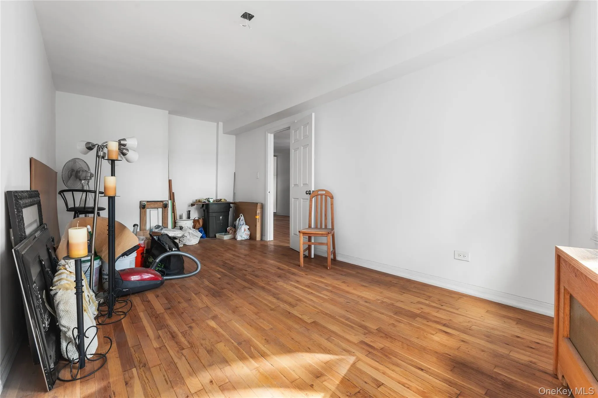 1625 Emmons Avenue, New York, NY, 1 Bedroom Bedrooms, 3 Rooms Rooms,1 BathroomBathrooms,Residential,For Rent,Emmons,0,1018893 1625 Emmons Avenue, New York, NY, 1 Bedroom Bedrooms, 3 Rooms Rooms,1 BathroomBathrooms,Residential,For Rent,Emmons,0,1018893