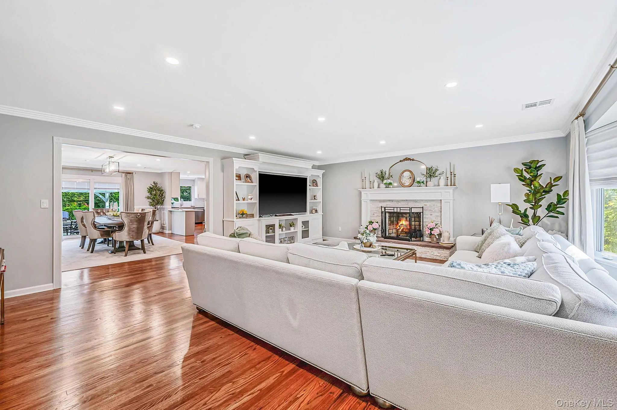 61 Lauren Avenue, Huntington, NY, 4 Bedrooms Bedrooms, 14 Rooms Rooms,3 BathroomsBathrooms,Residential,For Rent,Lauren,0,1018897 61 Lauren Avenue, Huntington, NY, 4 Bedrooms Bedrooms, 14 Rooms Rooms,3 BathroomsBathrooms,Residential,For Rent,Lauren,0,1018897