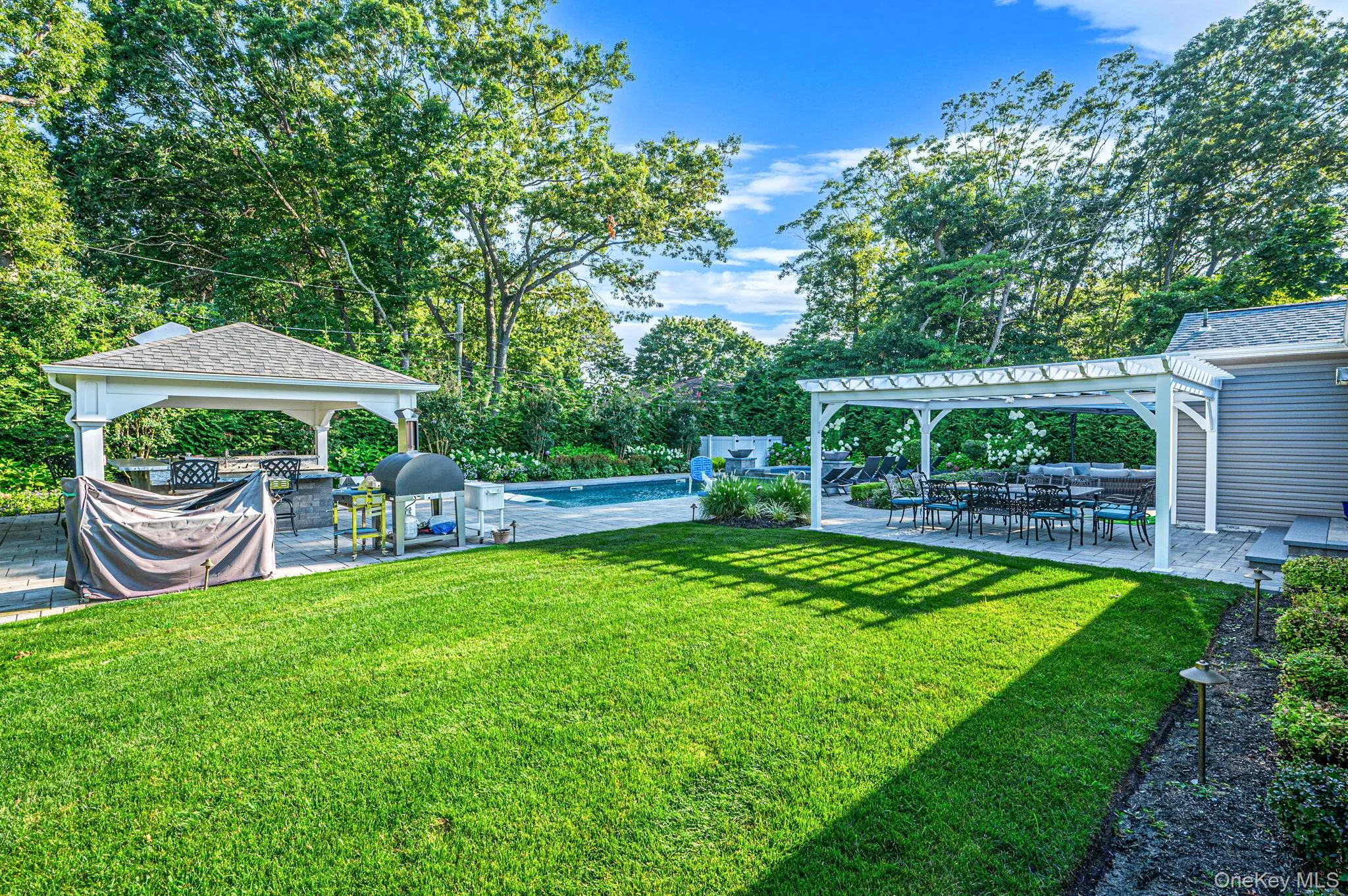 61 Lauren Avenue, Huntington, NY, 4 Bedrooms Bedrooms, 14 Rooms Rooms,3 BathroomsBathrooms,Residential,For Rent,Lauren,0,1018897 61 Lauren Avenue, Huntington, NY, 4 Bedrooms Bedrooms, 14 Rooms Rooms,3 BathroomsBathrooms,Residential,For Rent,Lauren,0,1018897