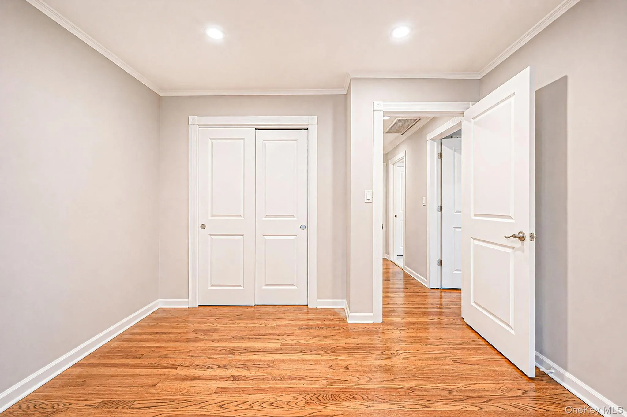 61 Lauren Avenue, Huntington, NY, 4 Bedrooms Bedrooms, 14 Rooms Rooms,3 BathroomsBathrooms,Residential,For Rent,Lauren,0,1018897 61 Lauren Avenue, Huntington, NY, 4 Bedrooms Bedrooms, 14 Rooms Rooms,3 BathroomsBathrooms,Residential,For Rent,Lauren,0,1018897
