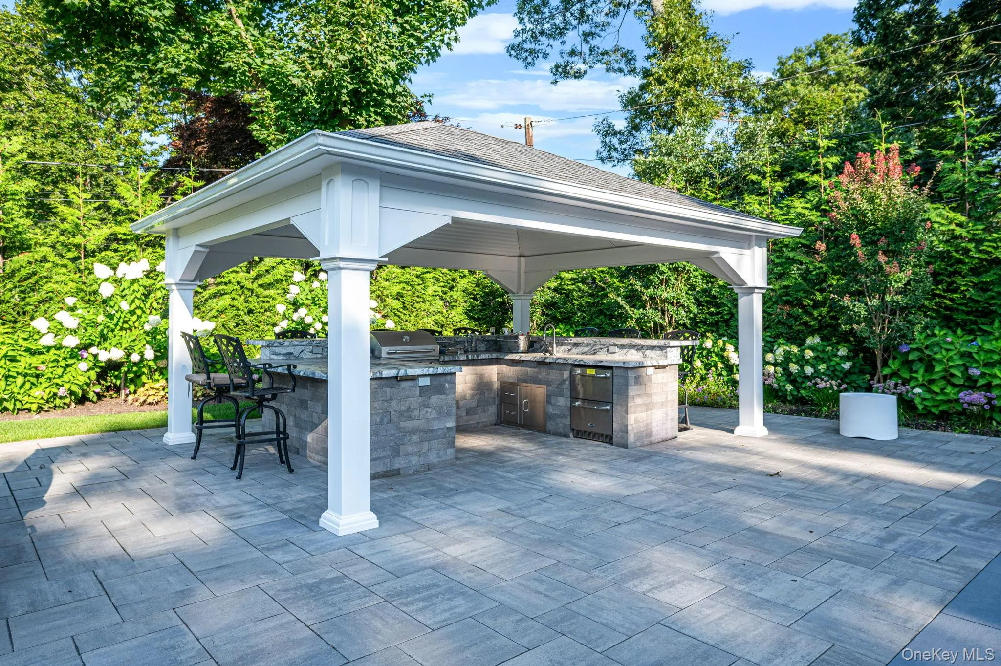 61 Lauren Avenue, Huntington, NY, 4 Bedrooms Bedrooms, 14 Rooms Rooms,3 BathroomsBathrooms,Residential,For Rent,Lauren,0,1018897 61 Lauren Avenue, Huntington, NY, 4 Bedrooms Bedrooms, 14 Rooms Rooms,3 BathroomsBathrooms,Residential,For Rent,Lauren,0,1018897