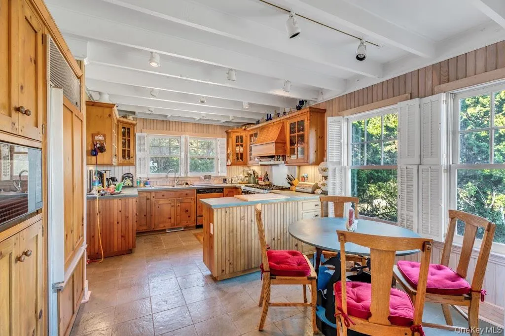 10450 New Suffolk Avenue, Southold, NY, 4 Bedrooms Bedrooms, 9 Rooms Rooms,3 BathroomsBathrooms,Residential Lease,For Rent,New Suffolk,0,1018901 10450 New Suffolk Avenue, Southold, NY, 4 Bedrooms Bedrooms, 9 Rooms Rooms,3 BathroomsBathrooms,Residential Lease,For Rent,New Suffolk,0,1018901