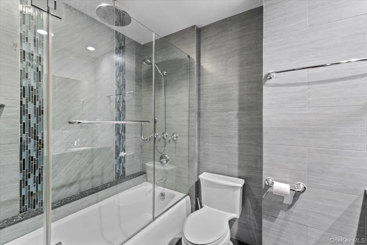 8507 Avon Street, New York, NY, 4 Bedrooms Bedrooms, 10 Rooms Rooms,3 BathroomsBathrooms,Residential,For Rent,Avon,0,1018903 8507 Avon Street, New York, NY, 4 Bedrooms Bedrooms, 10 Rooms Rooms,3 BathroomsBathrooms,Residential,For Rent,Avon,0,1018903