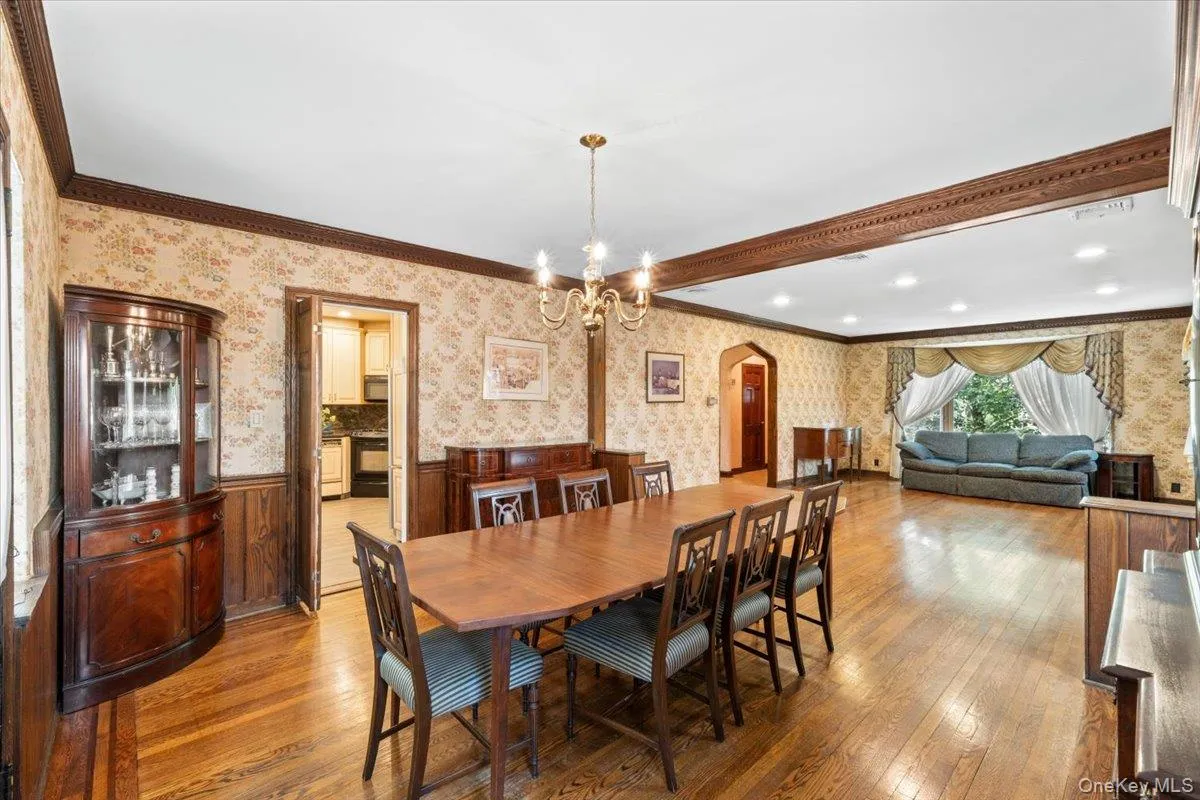 8507 Avon Street, New York, NY, 4 Bedrooms Bedrooms, 10 Rooms Rooms,3 BathroomsBathrooms,Residential,For Rent,Avon,0,1018903 8507 Avon Street, New York, NY, 4 Bedrooms Bedrooms, 10 Rooms Rooms,3 BathroomsBathrooms,Residential,For Rent,Avon,0,1018903
