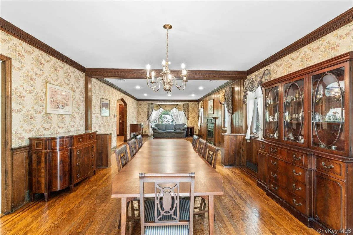 8507 Avon Street, New York, NY, 4 Bedrooms Bedrooms, 10 Rooms Rooms,3 BathroomsBathrooms,Residential,For Rent,Avon,0,1018903 8507 Avon Street, New York, NY, 4 Bedrooms Bedrooms, 10 Rooms Rooms,3 BathroomsBathrooms,Residential,For Rent,Avon,0,1018903