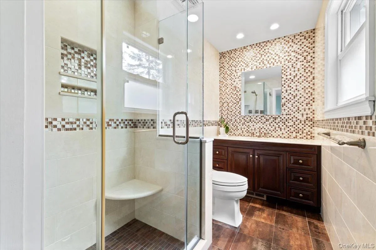 8507 Avon Street, New York, NY, 4 Bedrooms Bedrooms, 10 Rooms Rooms,3 BathroomsBathrooms,Residential,For Rent,Avon,0,1018903 8507 Avon Street, New York, NY, 4 Bedrooms Bedrooms, 10 Rooms Rooms,3 BathroomsBathrooms,Residential,For Rent,Avon,0,1018903