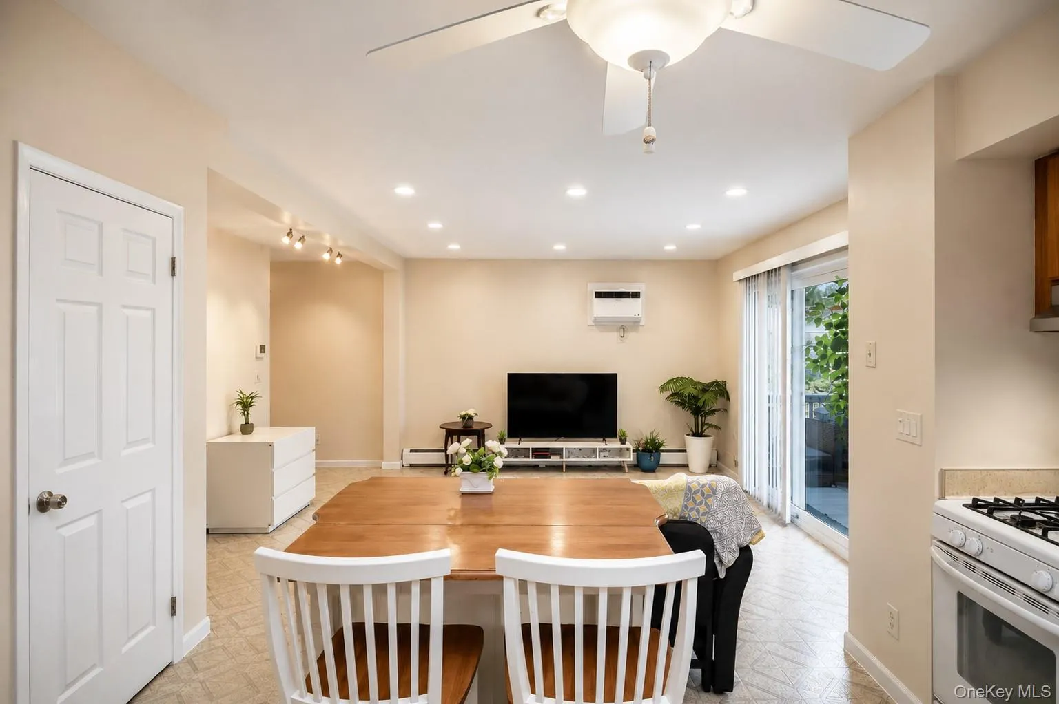 307 Terrace Avenue, Mount Vernon, NY, 4 Bedrooms Bedrooms, 7 Rooms Rooms,2 BathroomsBathrooms,Residential,For Rent,Terrace,0,1018906 307 Terrace Avenue, Mount Vernon, NY, 4 Bedrooms Bedrooms, 7 Rooms Rooms,2 BathroomsBathrooms,Residential,For Rent,Terrace,0,1018906