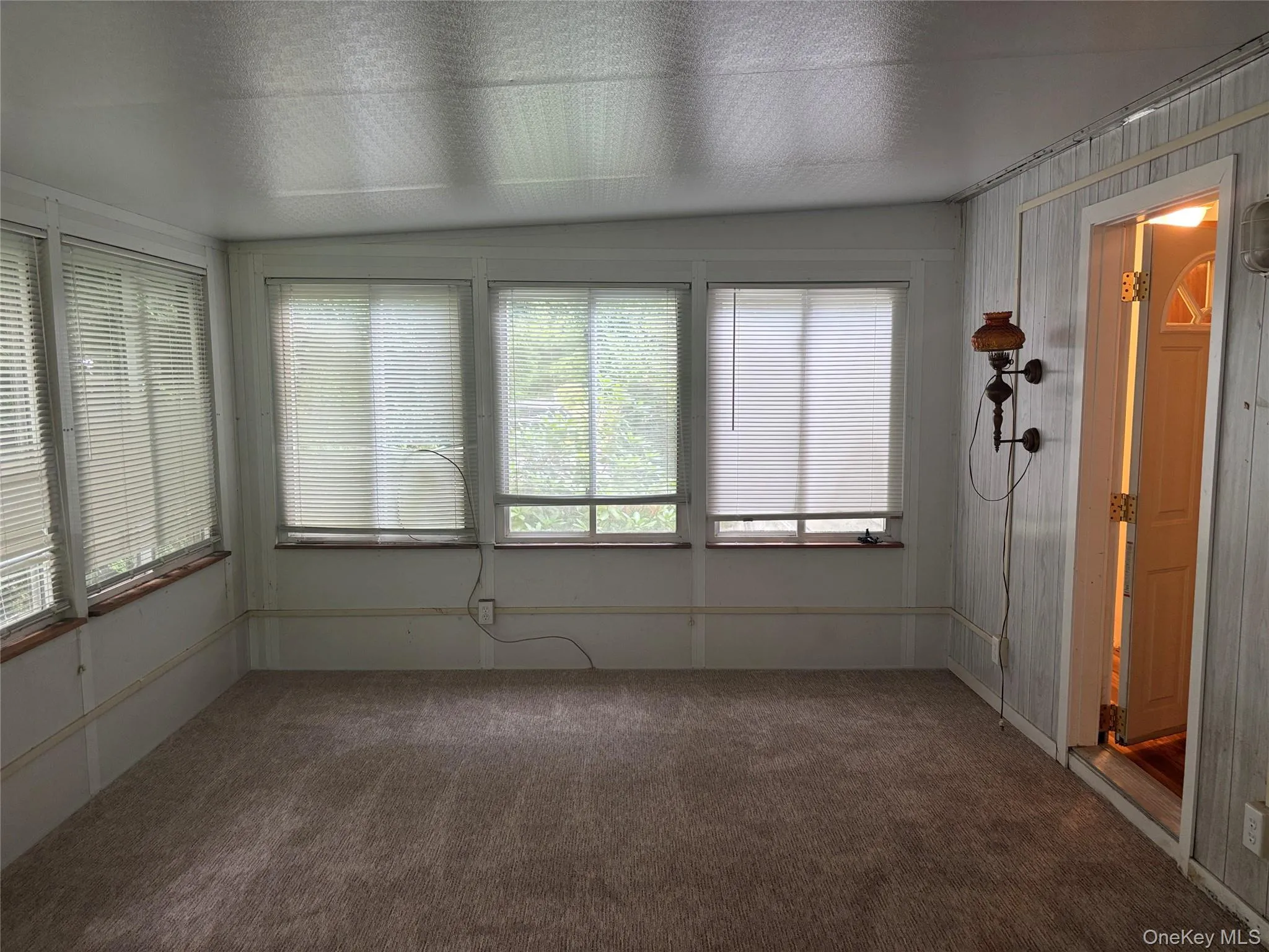 101 West Lane, Riverhead, NY, 2 Bedrooms Bedrooms, 5 Rooms Rooms,1 BathroomBathrooms,Residential,For Rent,West,0,1018919 101 West Lane, Riverhead, NY, 2 Bedrooms Bedrooms, 5 Rooms Rooms,1 BathroomBathrooms,Residential,For Rent,West,0,1018919