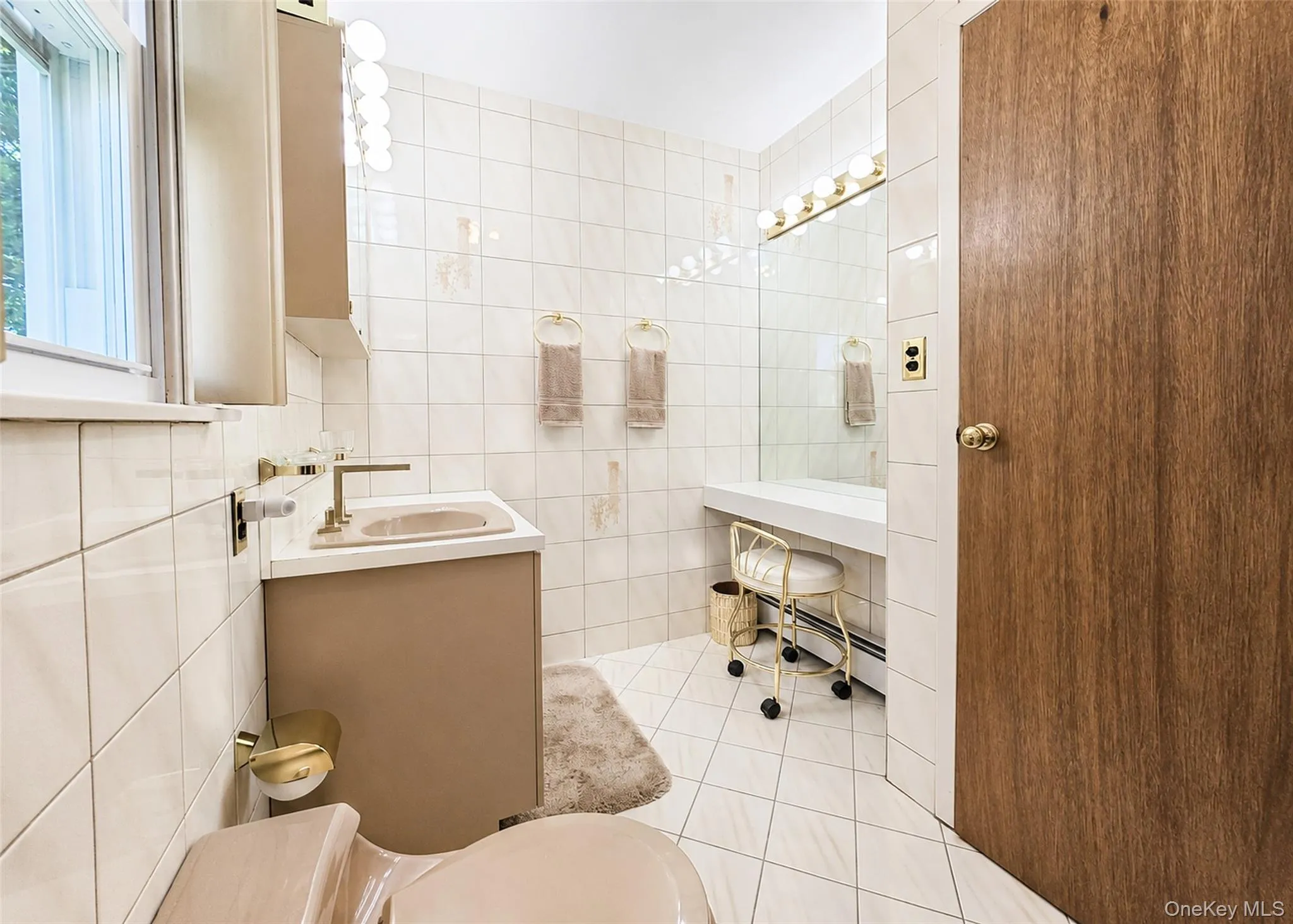 35 Avenue D, Islip, NY, 3 Bedrooms Bedrooms, 10 Rooms Rooms,2 BathroomsBathrooms,Residential,For Rent,Avenue D,0,KEY1018921 35 Avenue D, Islip, NY, 3 Bedrooms Bedrooms, 10 Rooms Rooms,2 BathroomsBathrooms,Residential,For Rent,Avenue D,0,KEY1018921