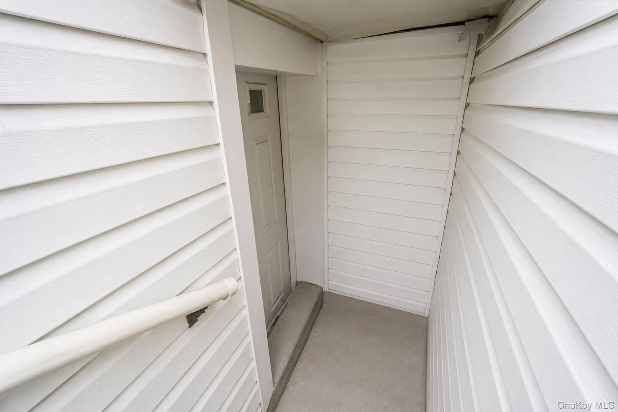 136 Sioux Street, Islip, NY, 2 Bedrooms Bedrooms, 5 Rooms Rooms,2 BathroomsBathrooms,Residential,For Rent,Sioux,0,1018929 136 Sioux Street, Islip, NY, 2 Bedrooms Bedrooms, 5 Rooms Rooms,2 BathroomsBathrooms,Residential,For Rent,Sioux,0,1018929