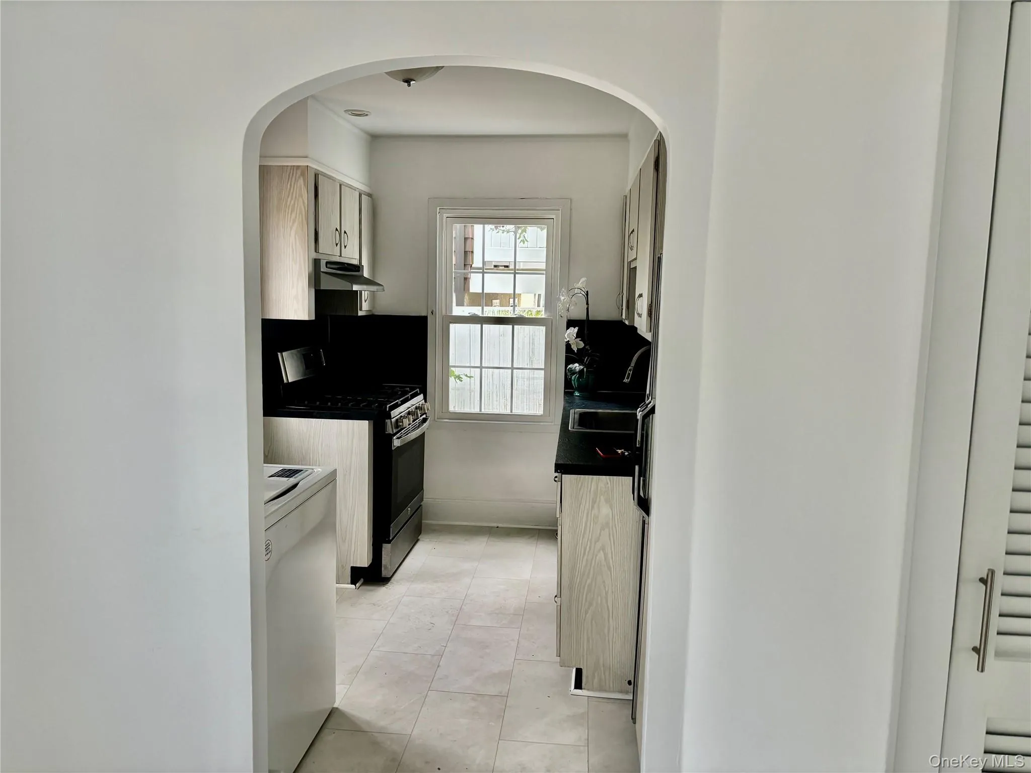 76 Clayton Avenue, Hempstead, NY, 4 Bedrooms Bedrooms, 8 Rooms Rooms,1 BathroomBathrooms,Residential Lease,For Rent,Clayton,0,KEY1018934 76 Clayton Avenue, Hempstead, NY, 4 Bedrooms Bedrooms, 8 Rooms Rooms,1 BathroomBathrooms,Residential Lease,For Rent,Clayton,0,KEY1018934