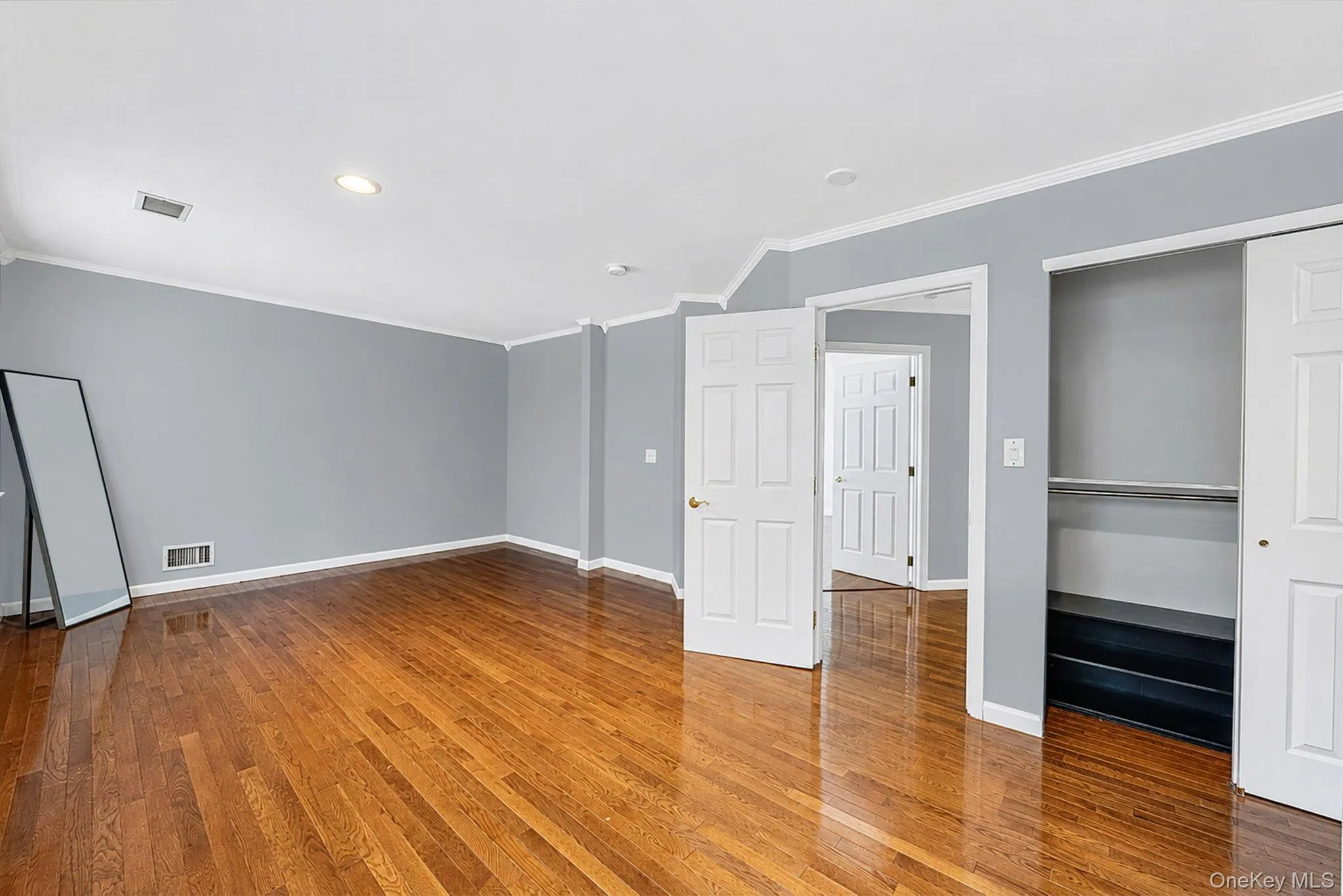 101 Raspberry Court, Huntington, NY, 4 Bedrooms Bedrooms, 9 Rooms Rooms,4 BathroomsBathrooms,Residential Lease,For Rent,Raspberry,0,KEY1018936 101 Raspberry Court, Huntington, NY, 4 Bedrooms Bedrooms, 9 Rooms Rooms,4 BathroomsBathrooms,Residential Lease,For Rent,Raspberry,0,KEY1018936