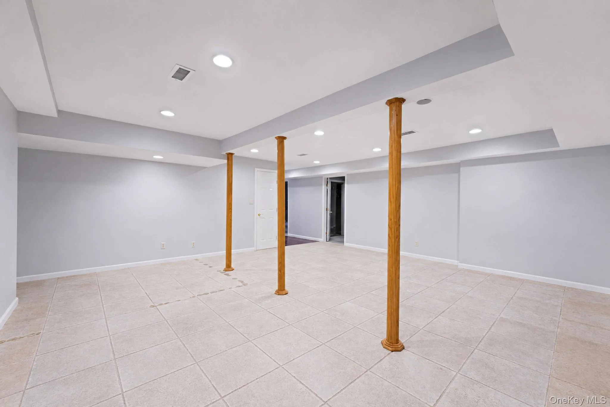 101 Raspberry Court, Huntington, NY, 4 Bedrooms Bedrooms, 9 Rooms Rooms,4 BathroomsBathrooms,Residential Lease,For Rent,Raspberry,0,KEY1018936 101 Raspberry Court, Huntington, NY, 4 Bedrooms Bedrooms, 9 Rooms Rooms,4 BathroomsBathrooms,Residential Lease,For Rent,Raspberry,0,KEY1018936