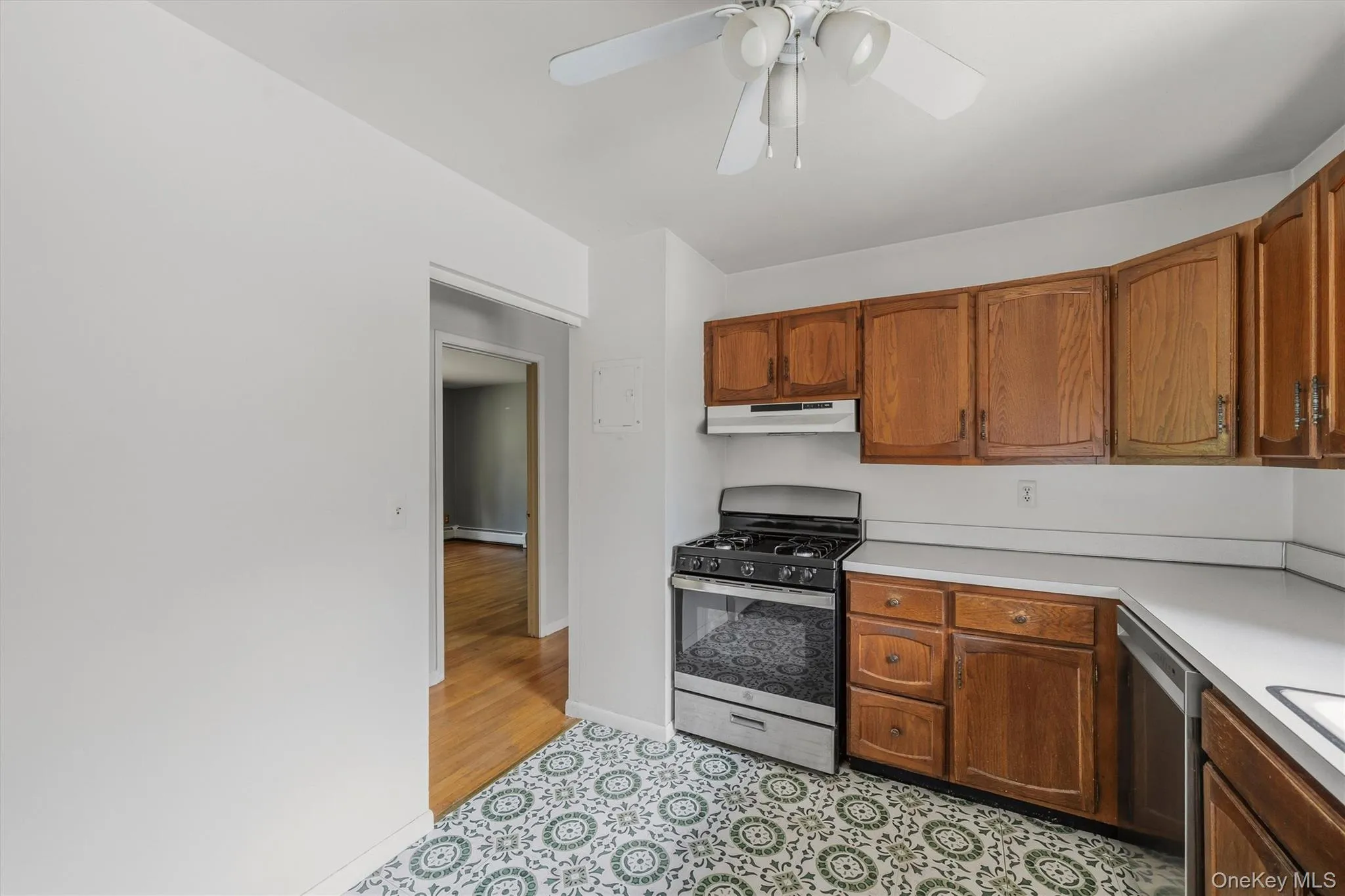 9 Barnett Drive, Monroe, NY, 1 Bedroom Bedrooms, 4 Rooms Rooms,1 BathroomBathrooms,Residential,For Rent,Barnett,0,KEY1018941 9 Barnett Drive, Monroe, NY, 1 Bedroom Bedrooms, 4 Rooms Rooms,1 BathroomBathrooms,Residential,For Rent,Barnett,0,KEY1018941