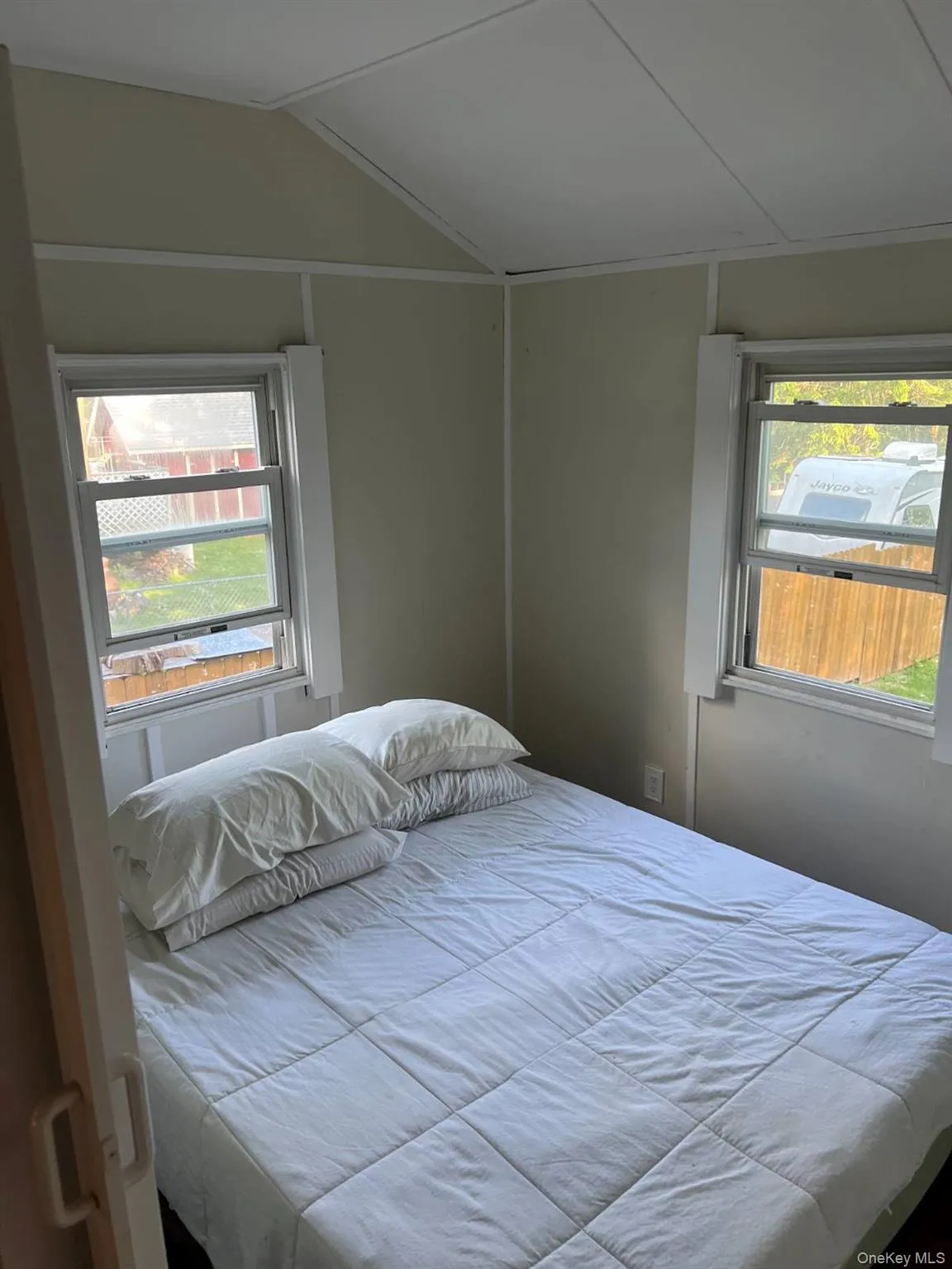 118 Thompson Place, Bethel, NY, 2 Bedrooms Bedrooms, 6 Rooms Rooms,1 BathroomBathrooms,Residential,For Rent,Thompson,0,1018951 118 Thompson Place, Bethel, NY, 2 Bedrooms Bedrooms, 6 Rooms Rooms,1 BathroomBathrooms,Residential,For Rent,Thompson,0,1018951