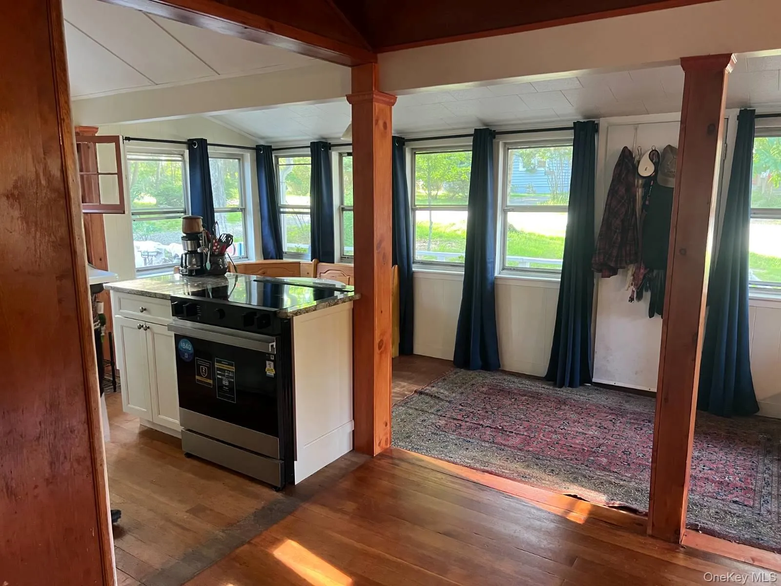 118 Thompson Place, Bethel, NY, 2 Bedrooms Bedrooms, 6 Rooms Rooms,1 BathroomBathrooms,Residential,For Rent,Thompson,0,1018951 118 Thompson Place, Bethel, NY, 2 Bedrooms Bedrooms, 6 Rooms Rooms,1 BathroomBathrooms,Residential,For Rent,Thompson,0,1018951