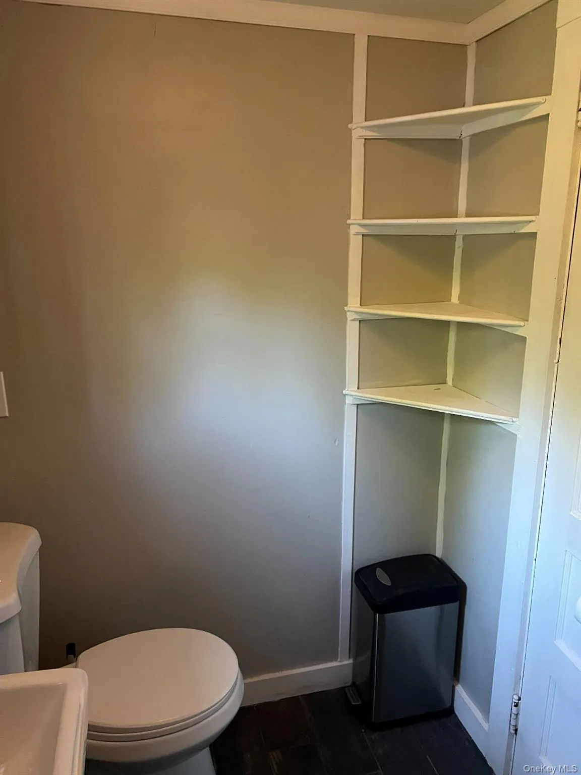 118 Thompson Place, Bethel, NY, 2 Bedrooms Bedrooms, 6 Rooms Rooms,1 BathroomBathrooms,Residential,For Rent,Thompson,0,1018951 118 Thompson Place, Bethel, NY, 2 Bedrooms Bedrooms, 6 Rooms Rooms,1 BathroomBathrooms,Residential,For Rent,Thompson,0,1018951