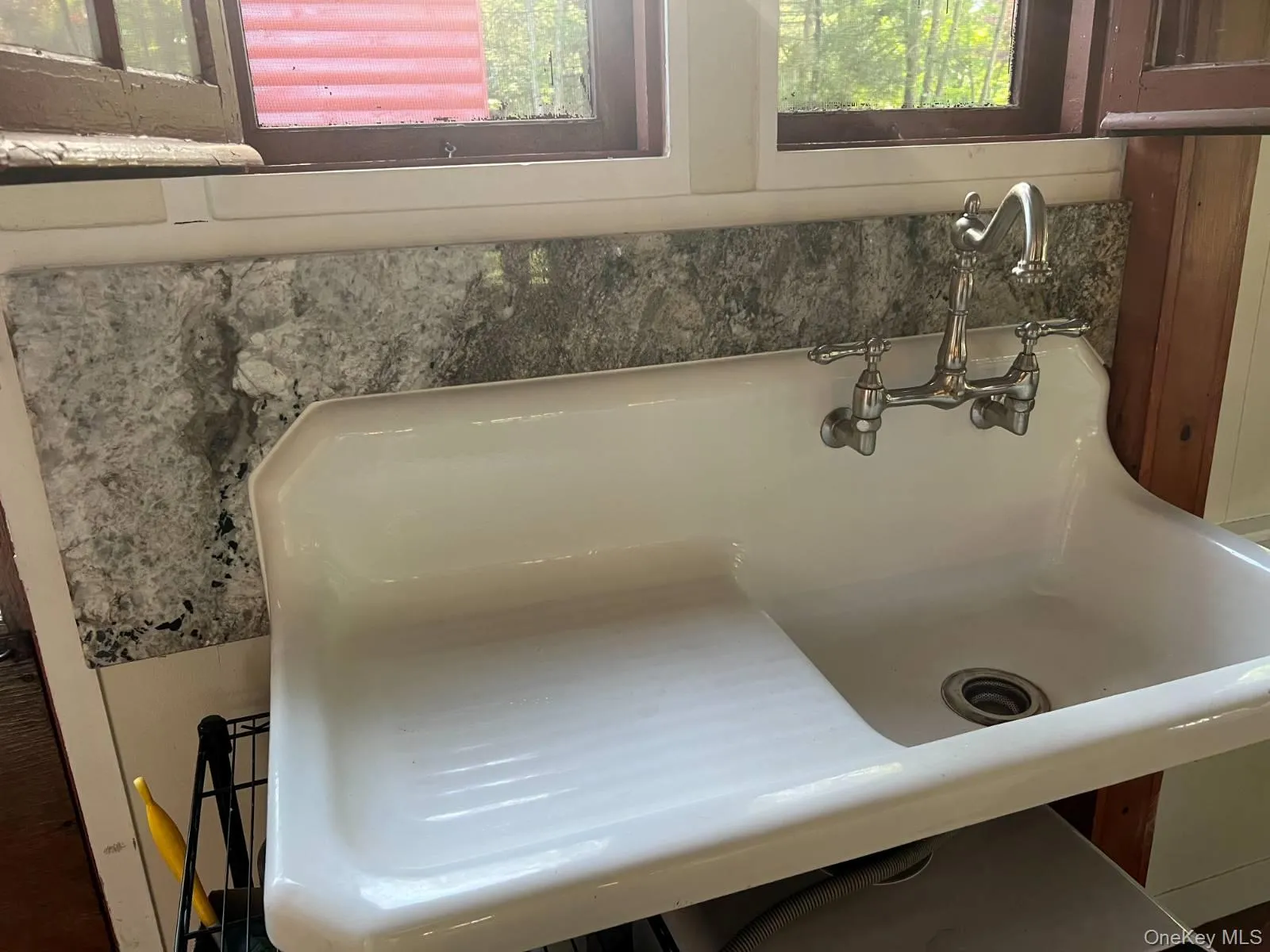 118 Thompson Place, Bethel, NY, 2 Bedrooms Bedrooms, 6 Rooms Rooms,1 BathroomBathrooms,Residential,For Rent,Thompson,0,1018951 118 Thompson Place, Bethel, NY, 2 Bedrooms Bedrooms, 6 Rooms Rooms,1 BathroomBathrooms,Residential,For Rent,Thompson,0,1018951