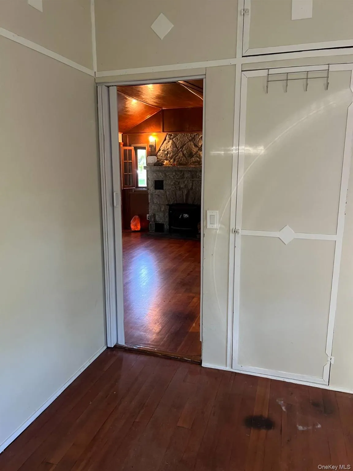 118 Thompson Place, Bethel, NY, 2 Bedrooms Bedrooms, 6 Rooms Rooms,1 BathroomBathrooms,Residential,For Rent,Thompson,0,1018951 118 Thompson Place, Bethel, NY, 2 Bedrooms Bedrooms, 6 Rooms Rooms,1 BathroomBathrooms,Residential,For Rent,Thompson,0,1018951