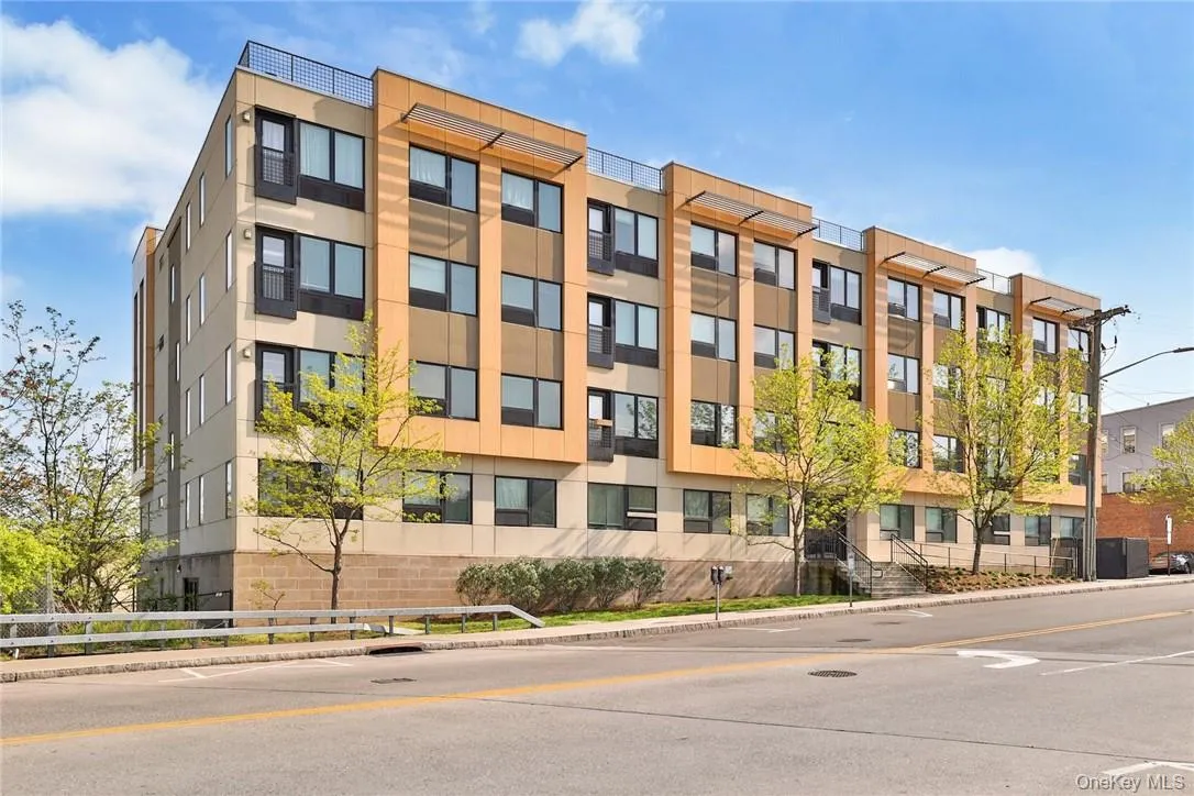 68 Lake Street, White Plains, NY, 2 Bedrooms Bedrooms, 4 Rooms Rooms,2 BathroomsBathrooms,Residential Lease,For Rent,Lake,0,1018954 68 Lake Street, White Plains, NY, 2 Bedrooms Bedrooms, 4 Rooms Rooms,2 BathroomsBathrooms,Residential Lease,For Rent,Lake,0,1018954