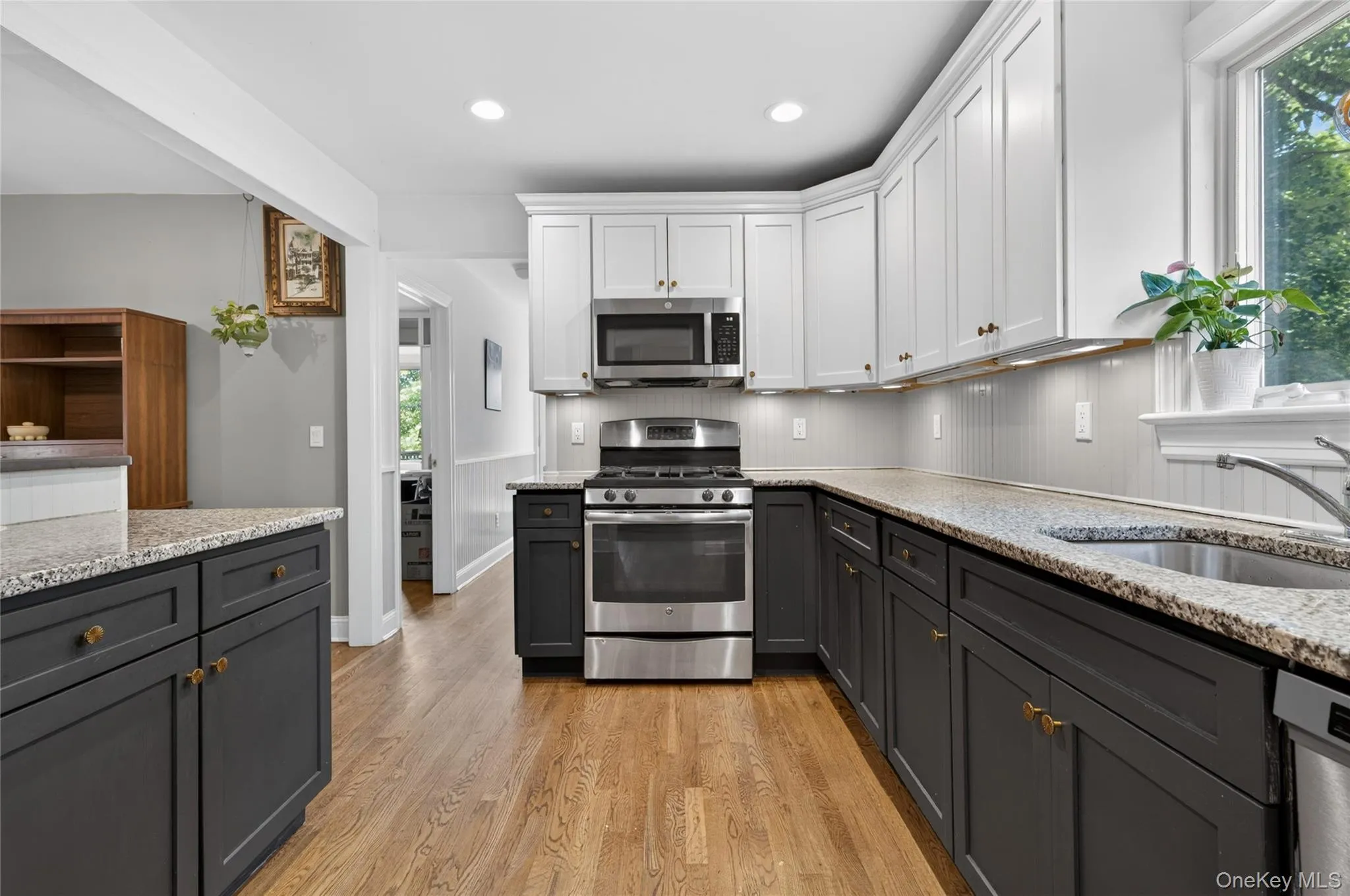 96 School Street, Oyster Bay, NY, 4 Bedrooms Bedrooms, 7 Rooms Rooms,3 BathroomsBathrooms,Residential Lease,For Rent,School,0,1018961 96 School Street, Oyster Bay, NY, 4 Bedrooms Bedrooms, 7 Rooms Rooms,3 BathroomsBathrooms,Residential Lease,For Rent,School,0,1018961