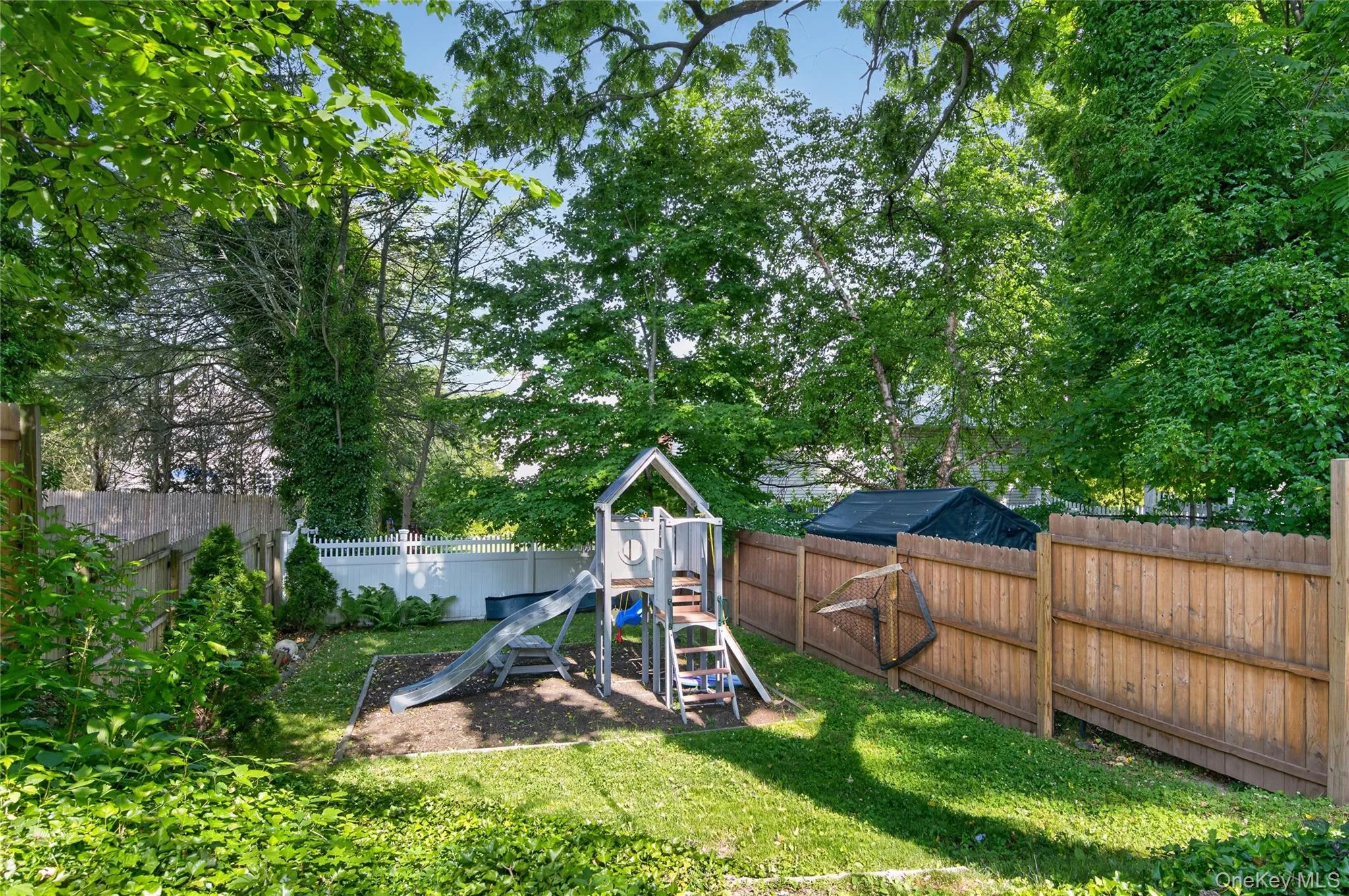 96 School Street, Oyster Bay, NY, 4 Bedrooms Bedrooms, 7 Rooms Rooms,3 BathroomsBathrooms,Residential Lease,For Rent,School,0,1018961 96 School Street, Oyster Bay, NY, 4 Bedrooms Bedrooms, 7 Rooms Rooms,3 BathroomsBathrooms,Residential Lease,For Rent,School,0,1018961