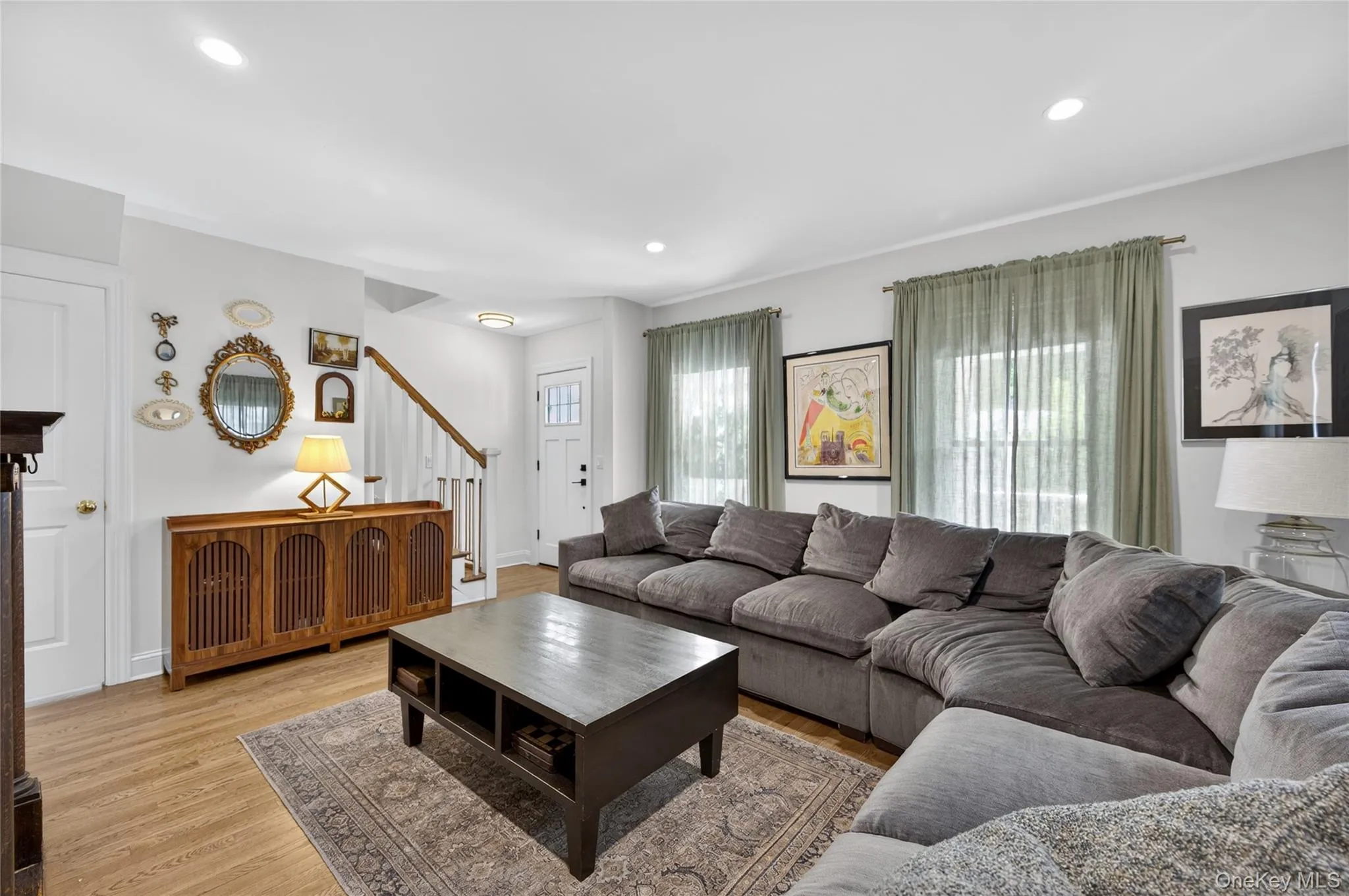 96 School Street, Oyster Bay, NY, 4 Bedrooms Bedrooms, 7 Rooms Rooms,3 BathroomsBathrooms,Residential Lease,For Rent,School,0,1018961 96 School Street, Oyster Bay, NY, 4 Bedrooms Bedrooms, 7 Rooms Rooms,3 BathroomsBathrooms,Residential Lease,For Rent,School,0,1018961