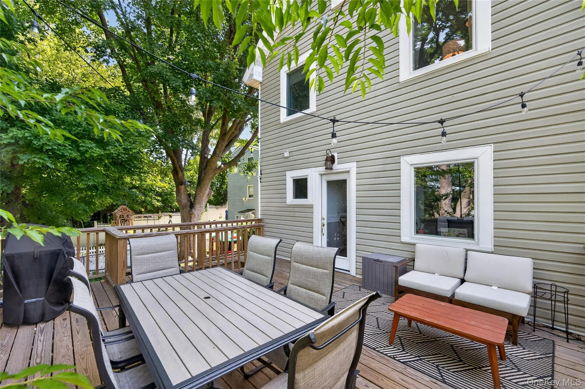 96 School Street, Oyster Bay, NY, 4 Bedrooms Bedrooms, 7 Rooms Rooms,3 BathroomsBathrooms,Residential Lease,For Rent,School,0,1018961 96 School Street, Oyster Bay, NY, 4 Bedrooms Bedrooms, 7 Rooms Rooms,3 BathroomsBathrooms,Residential Lease,For Rent,School,0,1018961