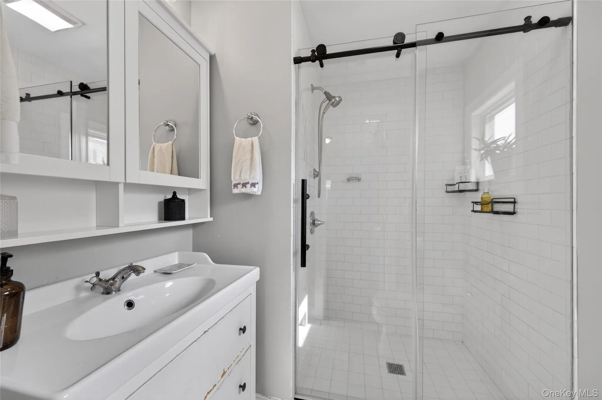 96 School Street, Oyster Bay, NY, 4 Bedrooms Bedrooms, 7 Rooms Rooms,3 BathroomsBathrooms,Residential Lease,For Rent,School,0,1018961 96 School Street, Oyster Bay, NY, 4 Bedrooms Bedrooms, 7 Rooms Rooms,3 BathroomsBathrooms,Residential Lease,For Rent,School,0,1018961