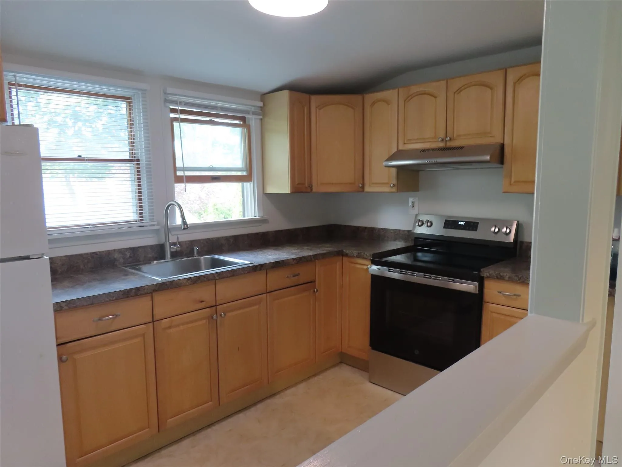120 Cerny Place, Islip, NY, 1 Bedroom Bedrooms, 3 Rooms Rooms,1 BathroomBathrooms,Residential Lease,For Rent,Cerny,0,KEY1018970 120 Cerny Place, Islip, NY, 1 Bedroom Bedrooms, 3 Rooms Rooms,1 BathroomBathrooms,Residential Lease,For Rent,Cerny,0,KEY1018970