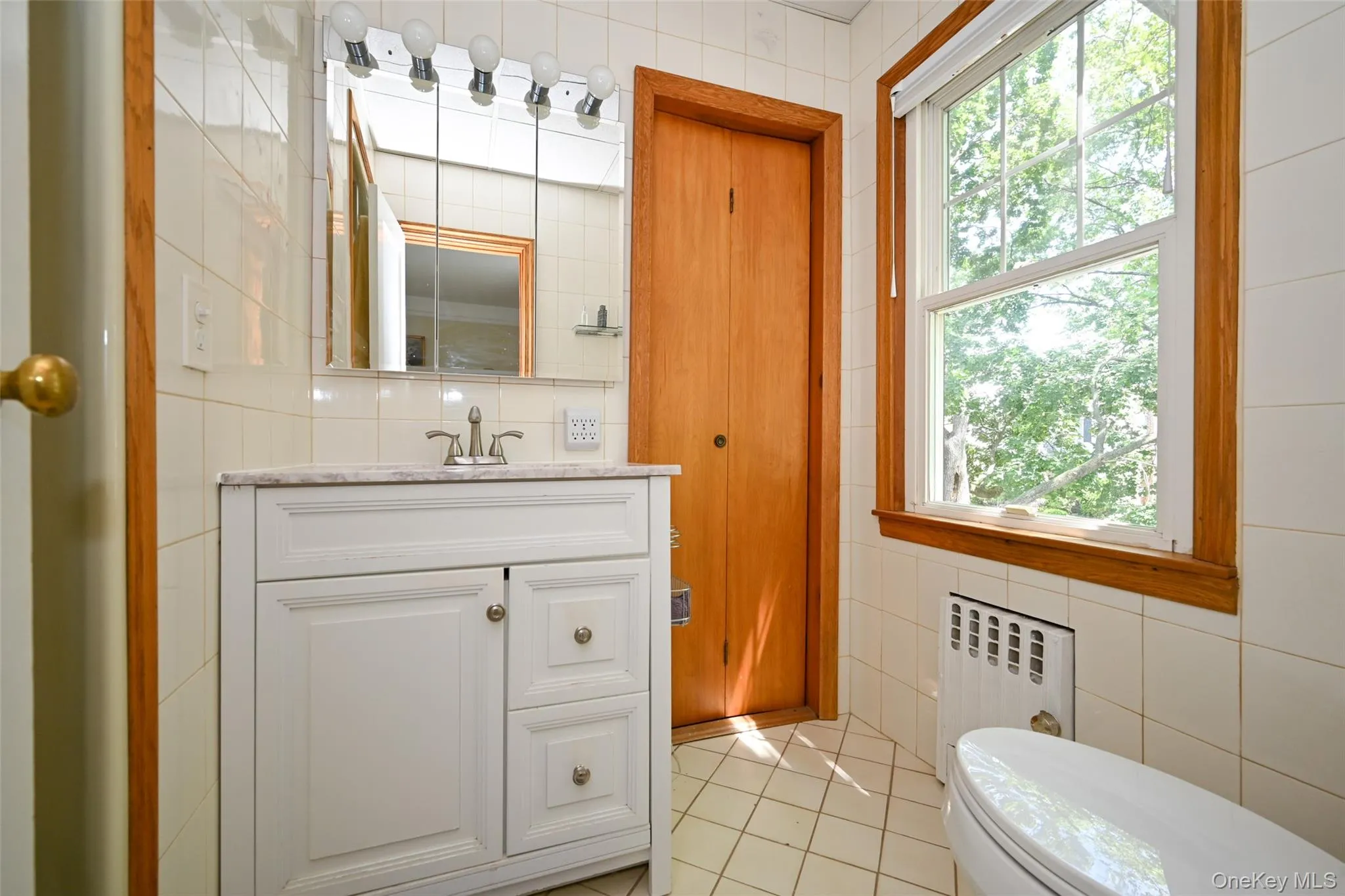 53-24 212th Street, New York, NY, 3 Bedrooms Bedrooms, 13 Rooms Rooms,2 BathroomsBathrooms,Residential,For Rent,212th,0,KEY1018975 53-24 212th Street, New York, NY, 3 Bedrooms Bedrooms, 13 Rooms Rooms,2 BathroomsBathrooms,Residential,For Rent,212th,0,KEY1018975