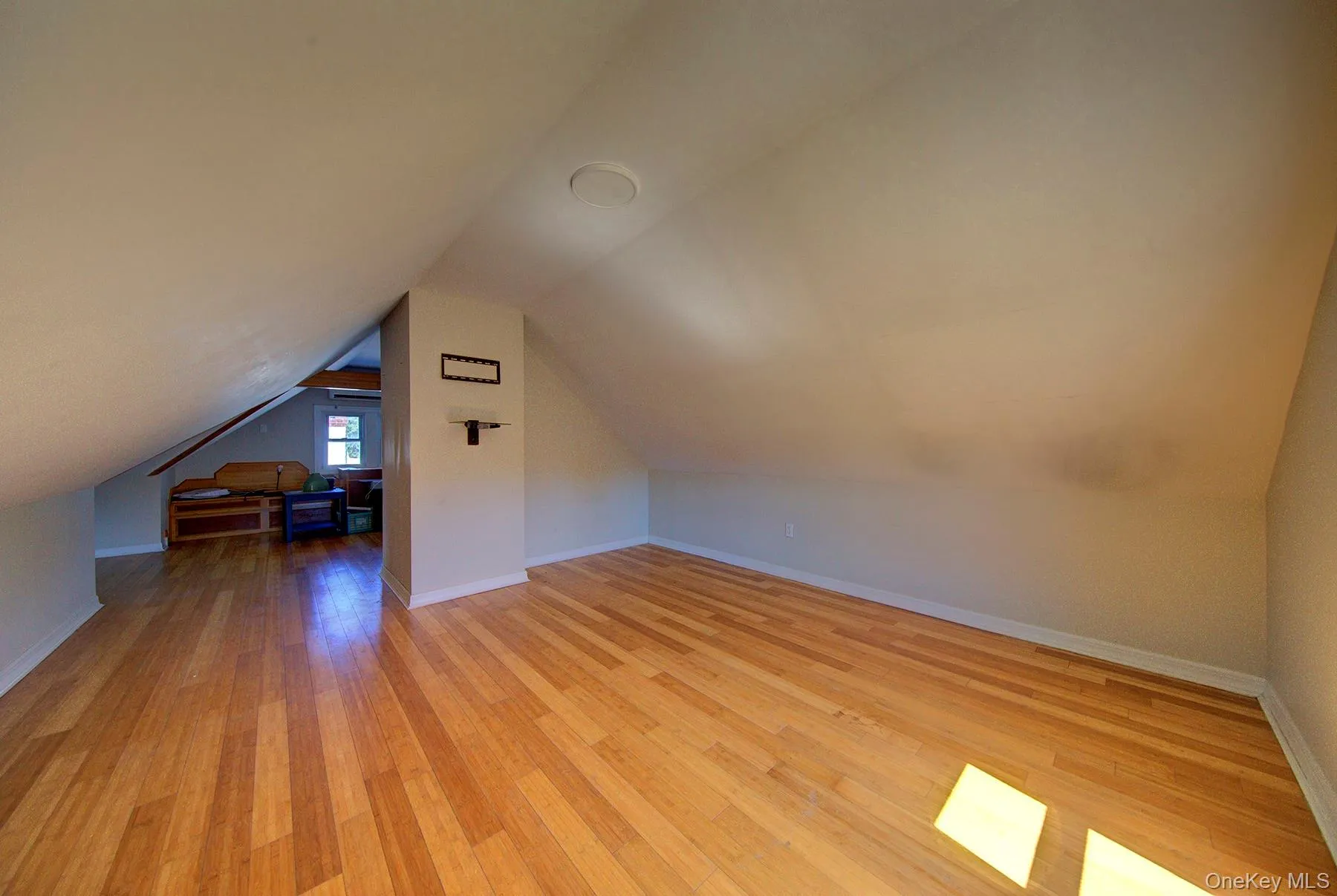 1250 Woodfield Road, Hempstead, NY, 3 Bedrooms Bedrooms, 5 Rooms Rooms,1 BathroomBathrooms,Residential Lease,For Rent,Woodfield,0,KEY1018977 1250 Woodfield Road, Hempstead, NY, 3 Bedrooms Bedrooms, 5 Rooms Rooms,1 BathroomBathrooms,Residential Lease,For Rent,Woodfield,0,KEY1018977