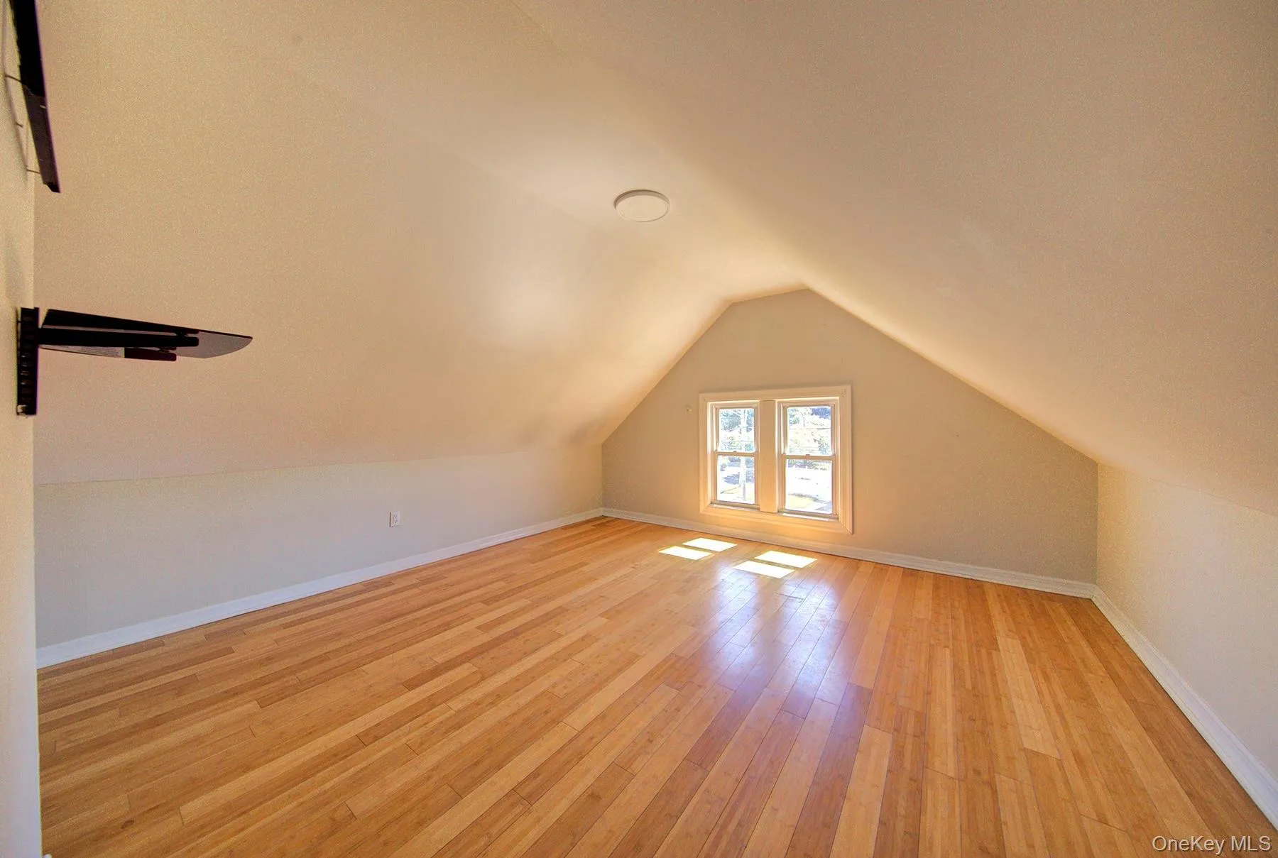 1250 Woodfield Road, Hempstead, NY, 3 Bedrooms Bedrooms, 5 Rooms Rooms,1 BathroomBathrooms,Residential Lease,For Rent,Woodfield,0,KEY1018977 1250 Woodfield Road, Hempstead, NY, 3 Bedrooms Bedrooms, 5 Rooms Rooms,1 BathroomBathrooms,Residential Lease,For Rent,Woodfield,0,KEY1018977