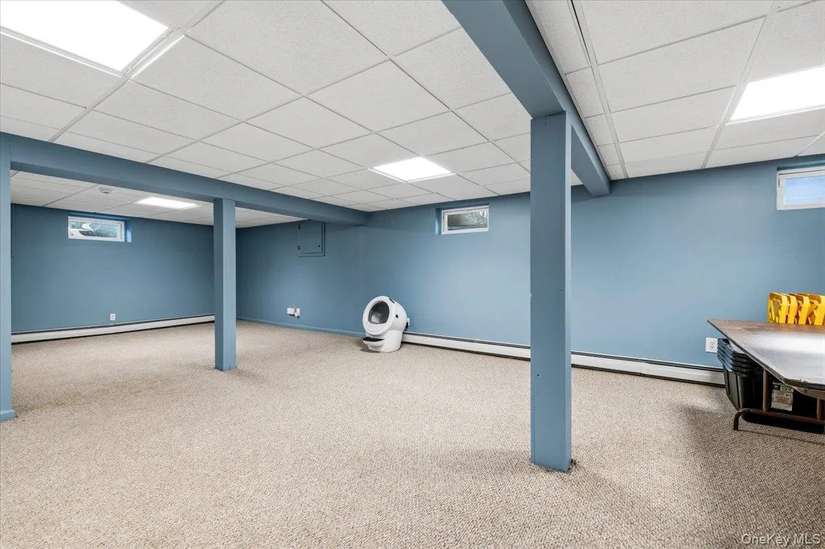 39 Merrivale Drive, Smithtown, NY, 4 Bedrooms Bedrooms, 9 Rooms Rooms,2 BathroomsBathrooms,Residential,For Rent,Merrivale,0,KEY1018979 39 Merrivale Drive, Smithtown, NY, 4 Bedrooms Bedrooms, 9 Rooms Rooms,2 BathroomsBathrooms,Residential,For Rent,Merrivale,0,KEY1018979