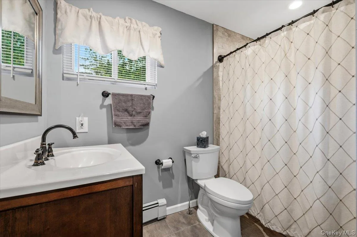 39 Merrivale Drive, Smithtown, NY, 4 Bedrooms Bedrooms, 9 Rooms Rooms,2 BathroomsBathrooms,Residential,For Rent,Merrivale,0,KEY1018979 39 Merrivale Drive, Smithtown, NY, 4 Bedrooms Bedrooms, 9 Rooms Rooms,2 BathroomsBathrooms,Residential,For Rent,Merrivale,0,KEY1018979