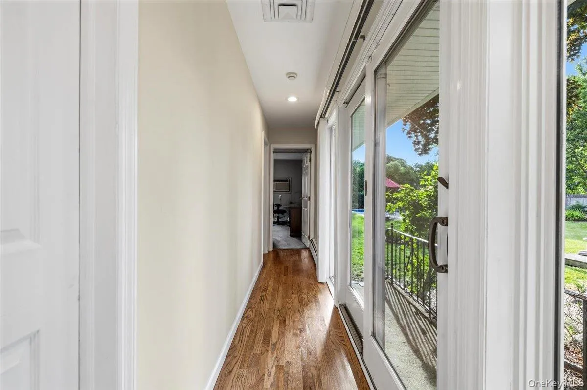 39 Merrivale Drive, Smithtown, NY, 4 Bedrooms Bedrooms, 9 Rooms Rooms,2 BathroomsBathrooms,Residential,For Rent,Merrivale,0,KEY1018979 39 Merrivale Drive, Smithtown, NY, 4 Bedrooms Bedrooms, 9 Rooms Rooms,2 BathroomsBathrooms,Residential,For Rent,Merrivale,0,KEY1018979