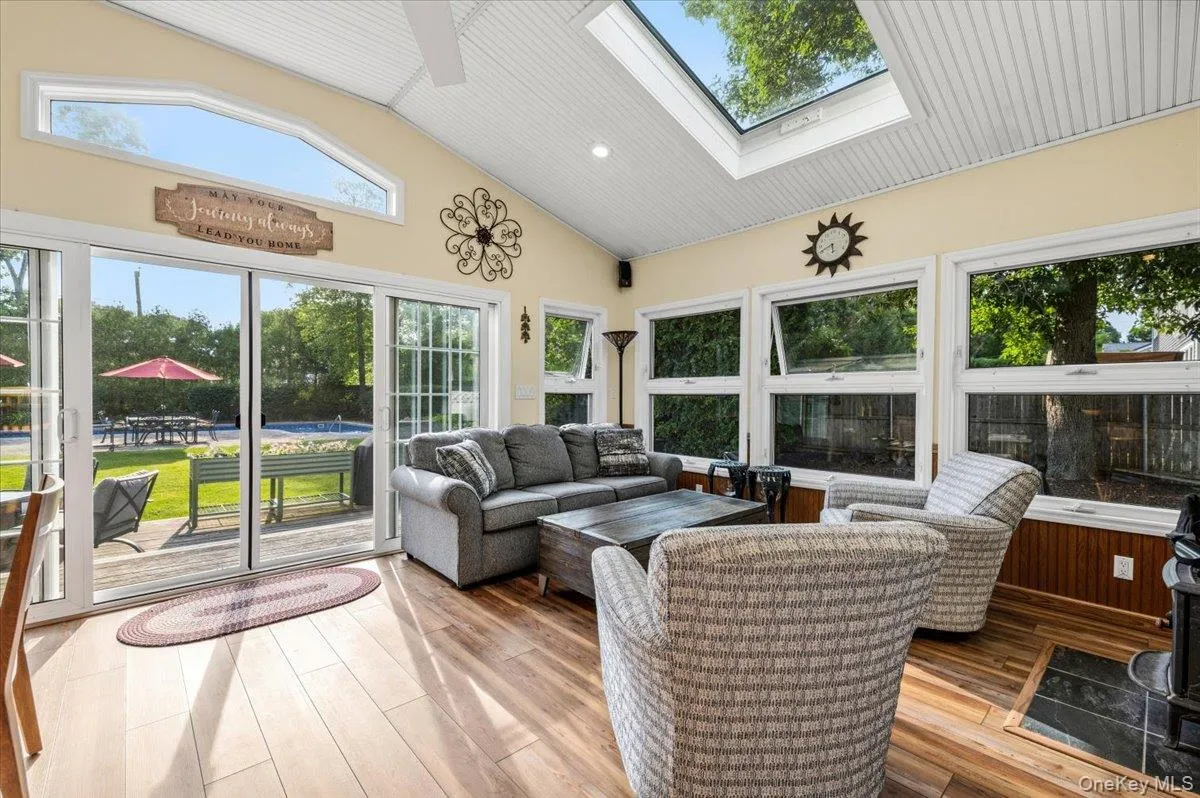 39 Merrivale Drive, Smithtown, NY, 4 Bedrooms Bedrooms, 9 Rooms Rooms,2 BathroomsBathrooms,Residential,For Rent,Merrivale,0,KEY1018979 39 Merrivale Drive, Smithtown, NY, 4 Bedrooms Bedrooms, 9 Rooms Rooms,2 BathroomsBathrooms,Residential,For Rent,Merrivale,0,KEY1018979